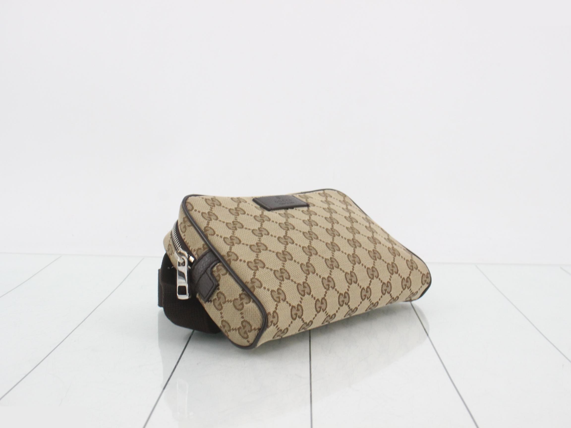 GG Canvas Body Bag — view 5