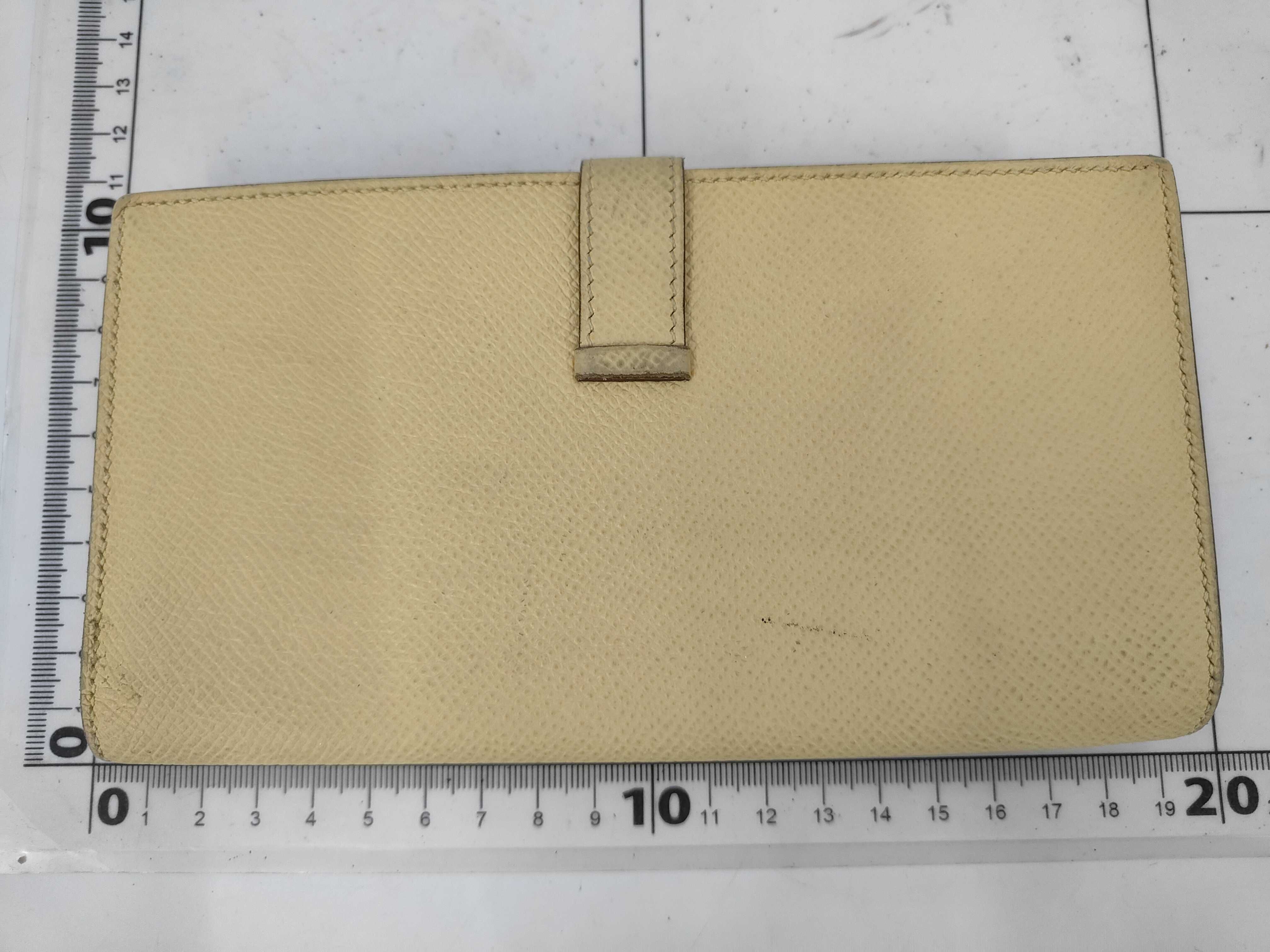 Bearn Soufflé Wallet, Veau Epsom Leather, Yellow, T Stamp — view 2