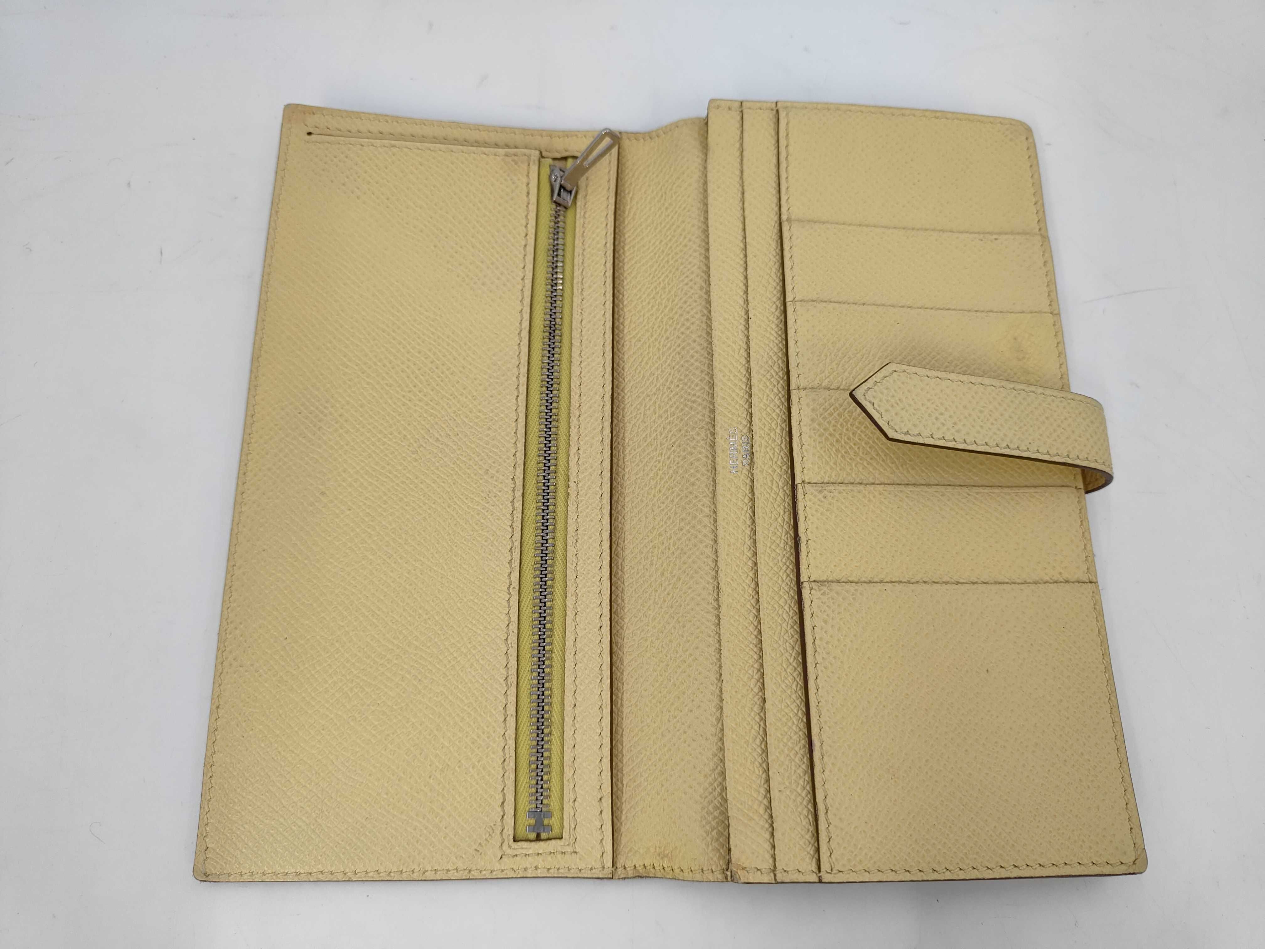 Bearn Soufflé Wallet, Veau Epsom Leather, Yellow, T Stamp — view 4