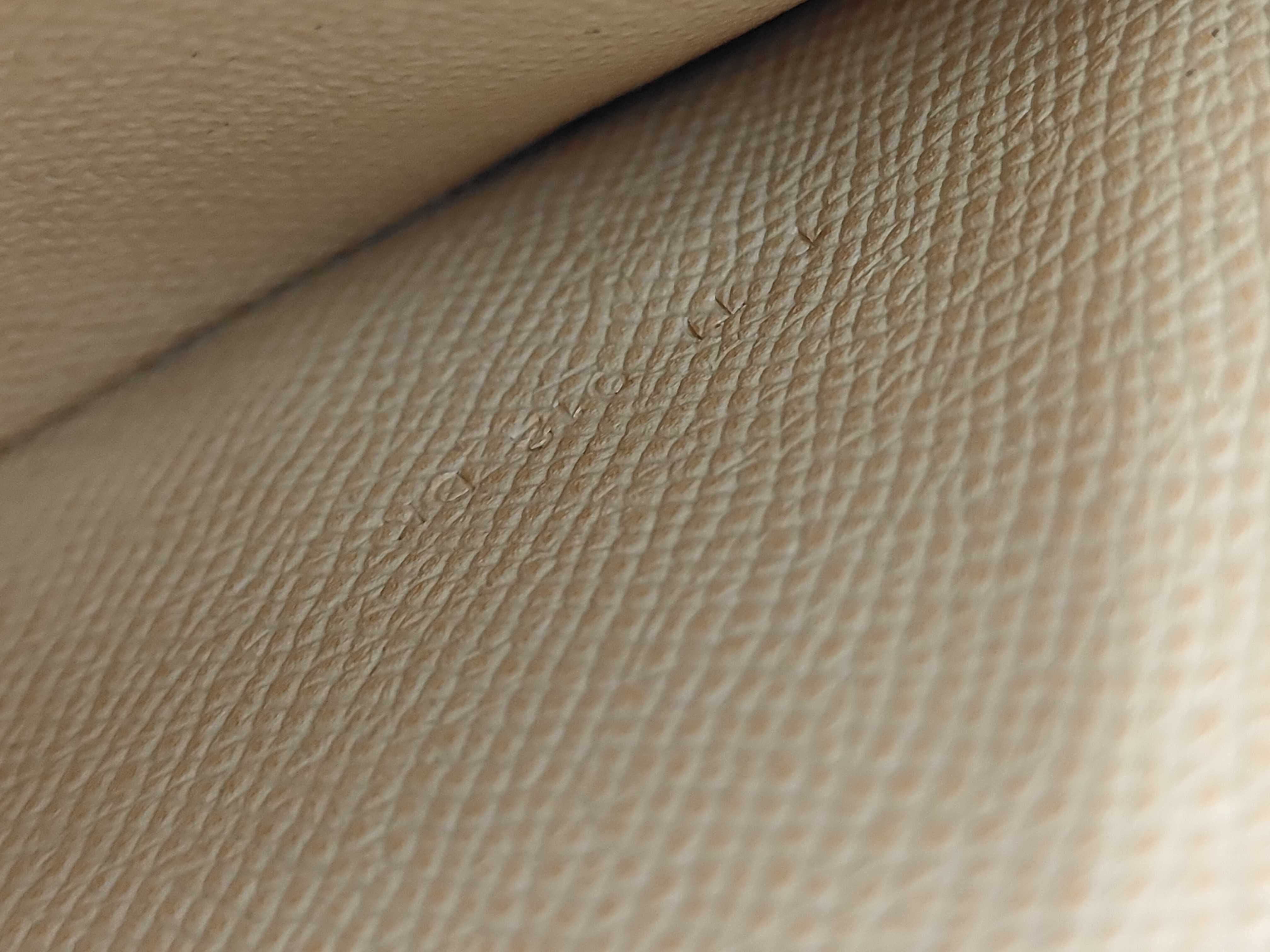 Bearn Soufflé Wallet, Veau Epsom Leather, Yellow, T Stamp — view 8