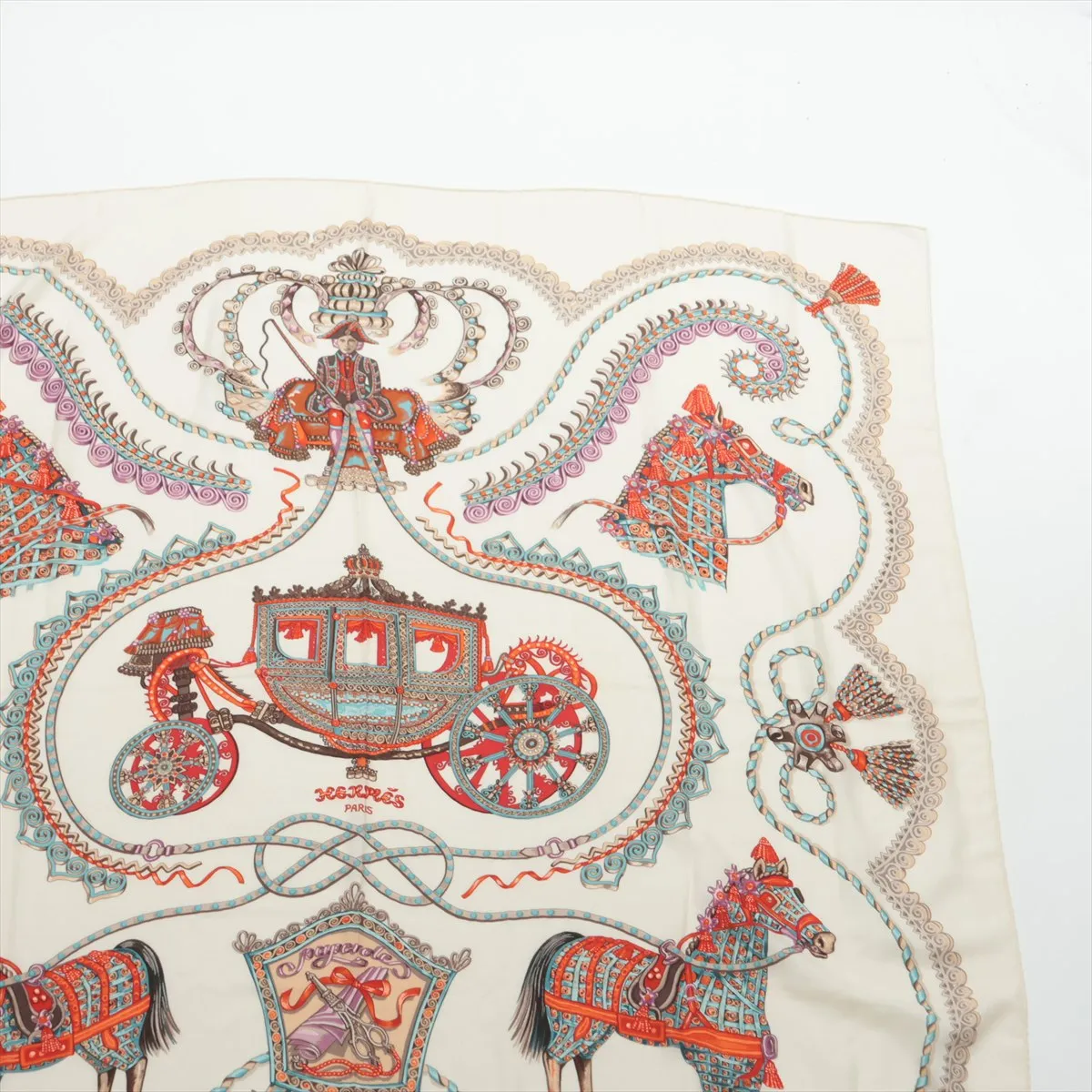 Carre Geant PAPEROLES (Paperoles) Carriage and Nobleman Stole, Cashmere x Silk, Beige. — view 3