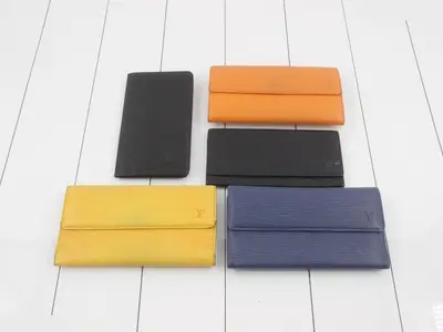 Five wallets in one set