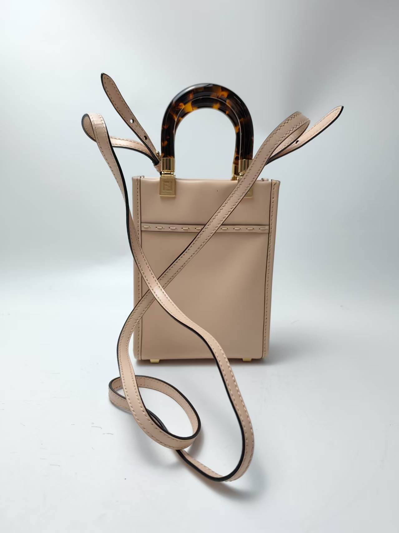 【*Shipped from: China*】FENDI Sunshine Leather Shoulder Bag — view 2