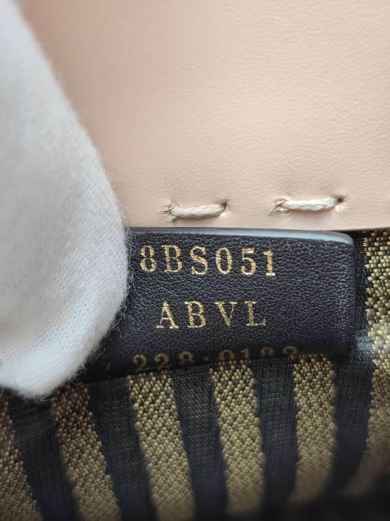 【*Shipped from: China*】FENDI Sunshine Leather Shoulder Bag — view 11