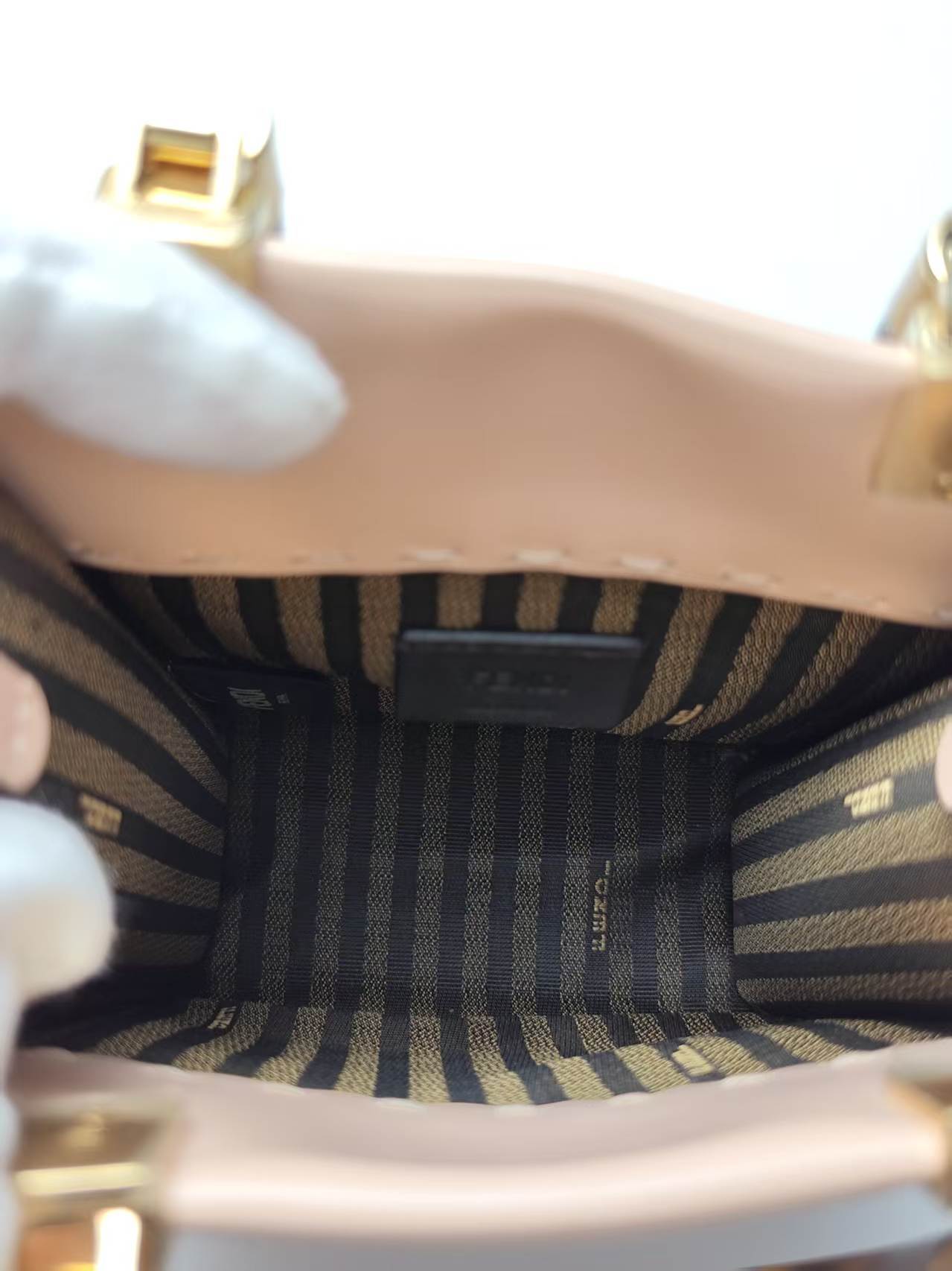 【*Shipped from: China*】FENDI Sunshine Leather Shoulder Bag — view 9