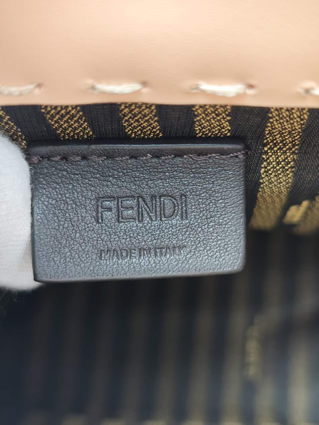 【*Shipped from: China*】FENDI Sunshine Leather Shoulder Bag — view 10