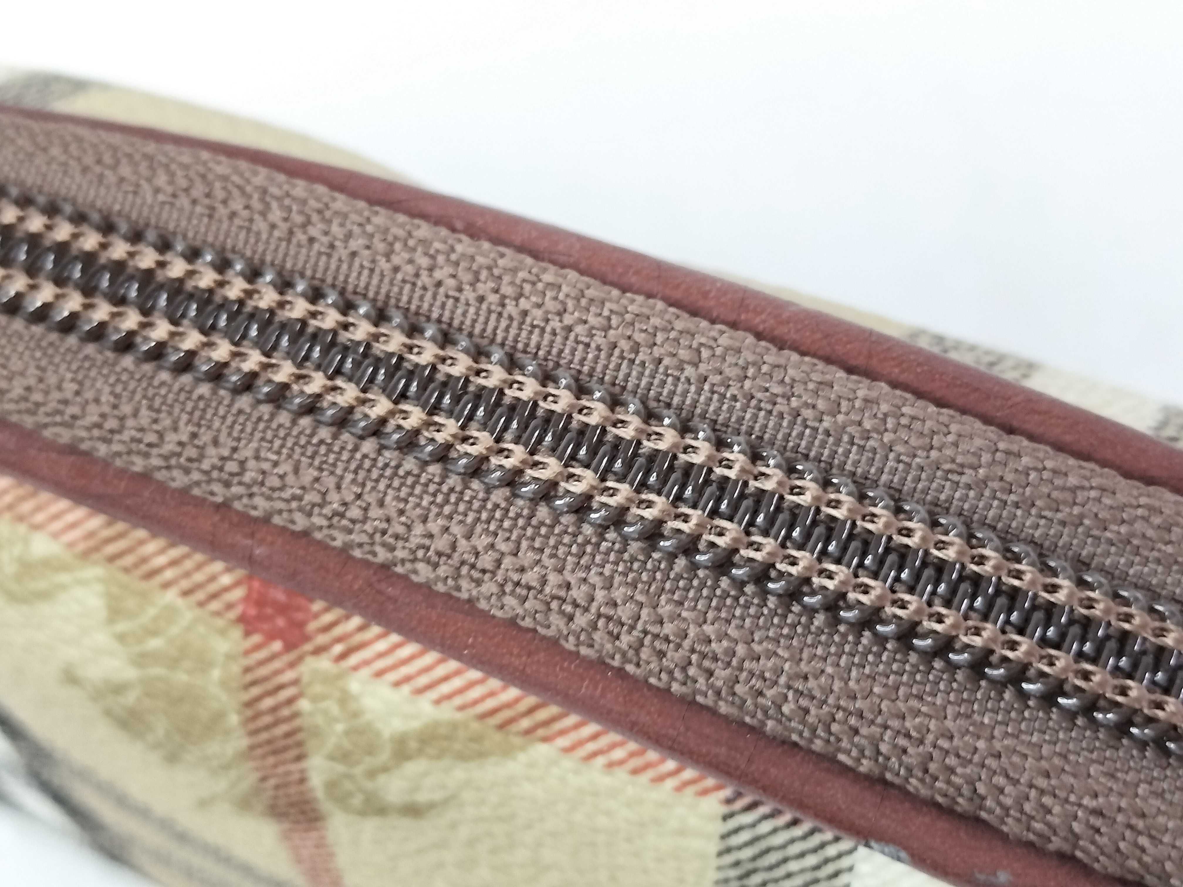 pouch — view 6