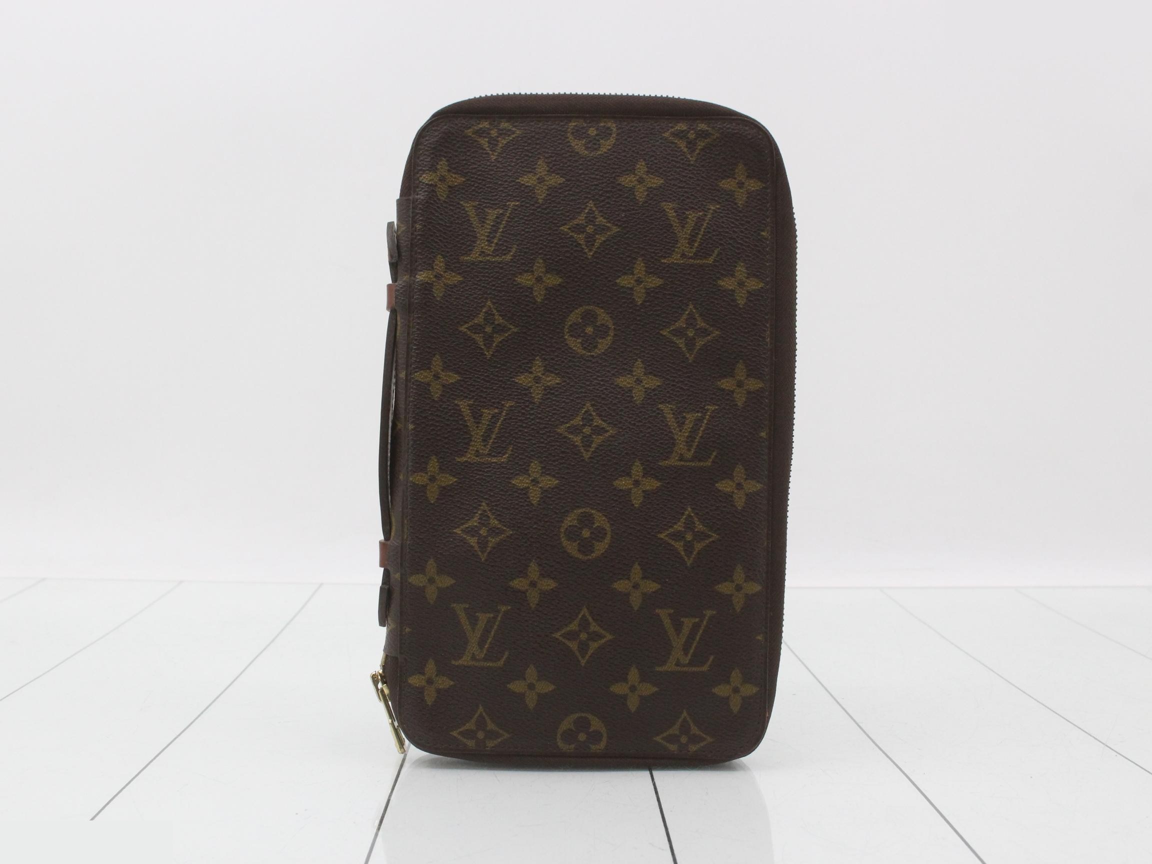 Monogram Poche Escapade Travel Case M60113