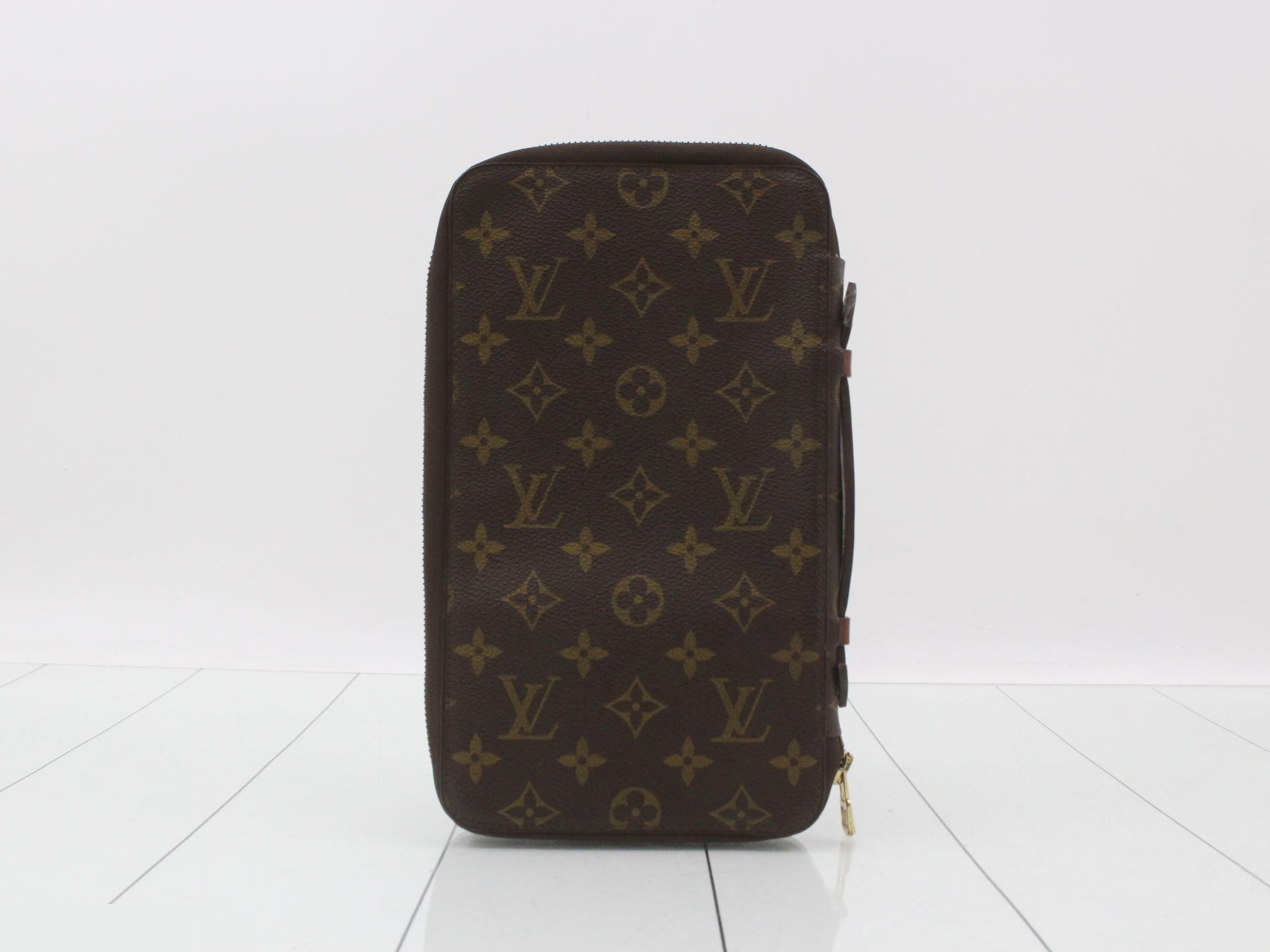 Monogram Poche Escapade Travel Case M60113 — view 2