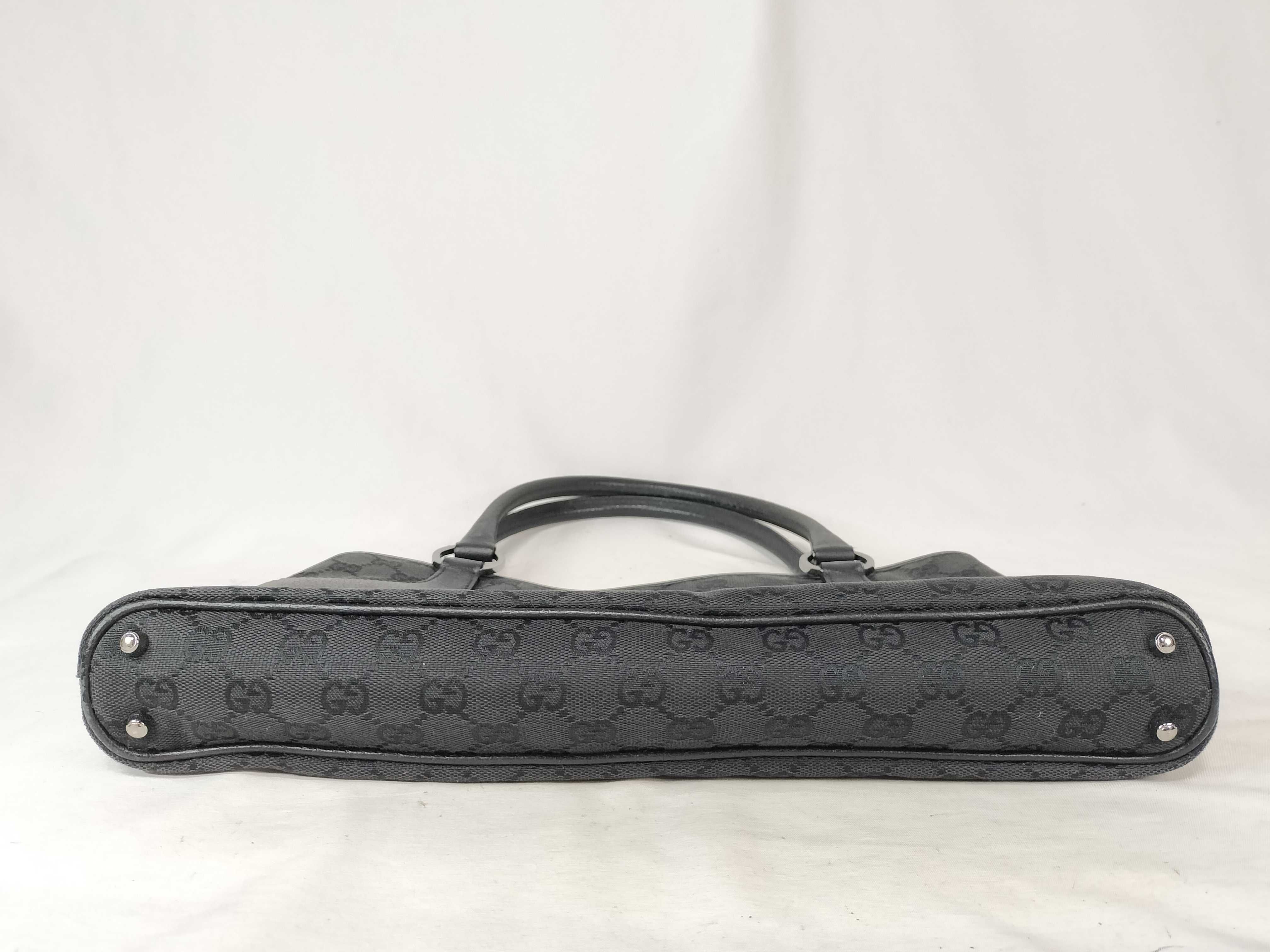 GG Canvas Gucci Handbag — view 7