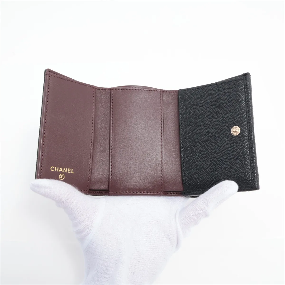 Matelasse Caviar Skin Compact Wallet Black Gold Hardware CTG7380E — view 4