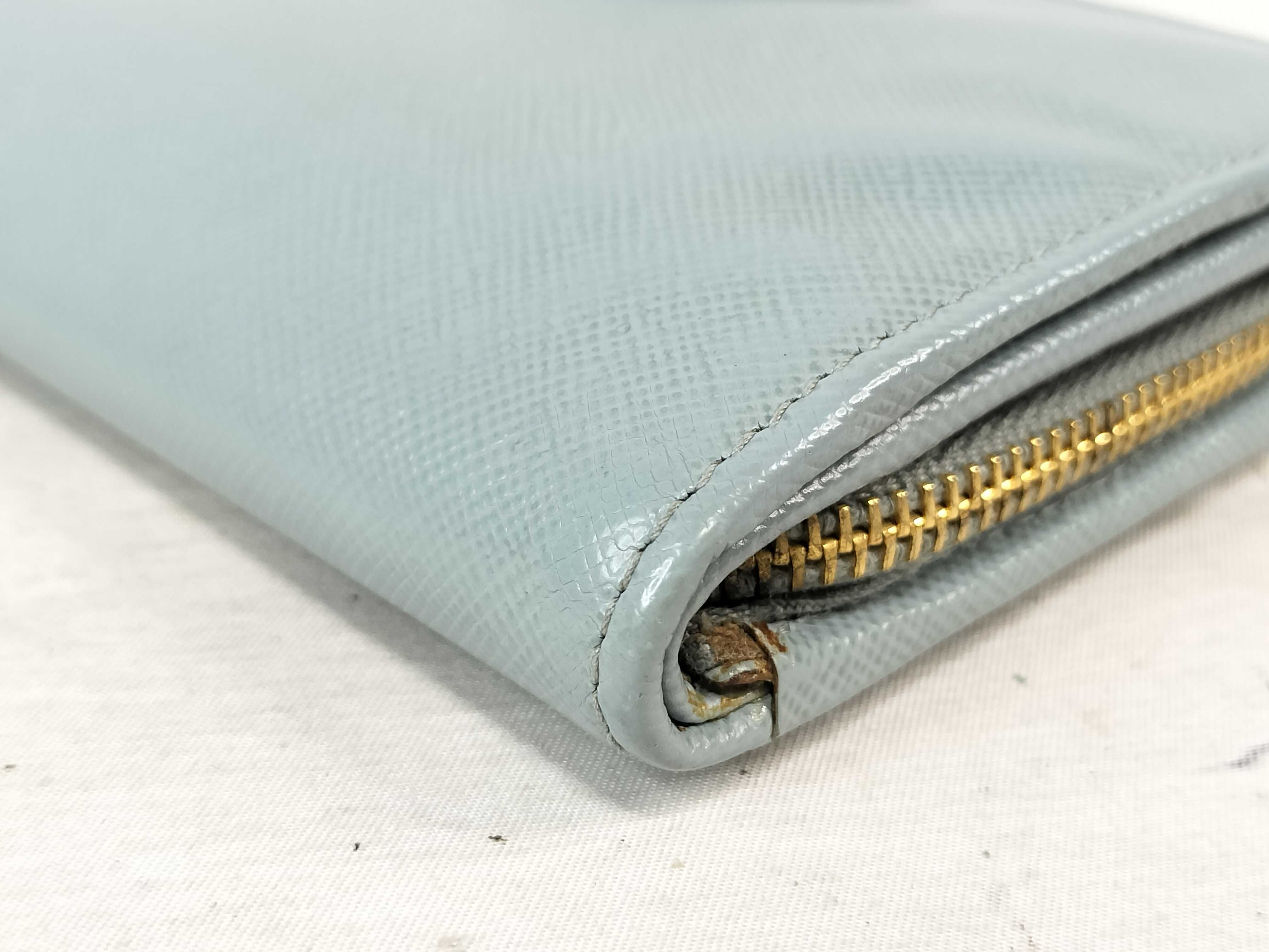 wallet — view 4