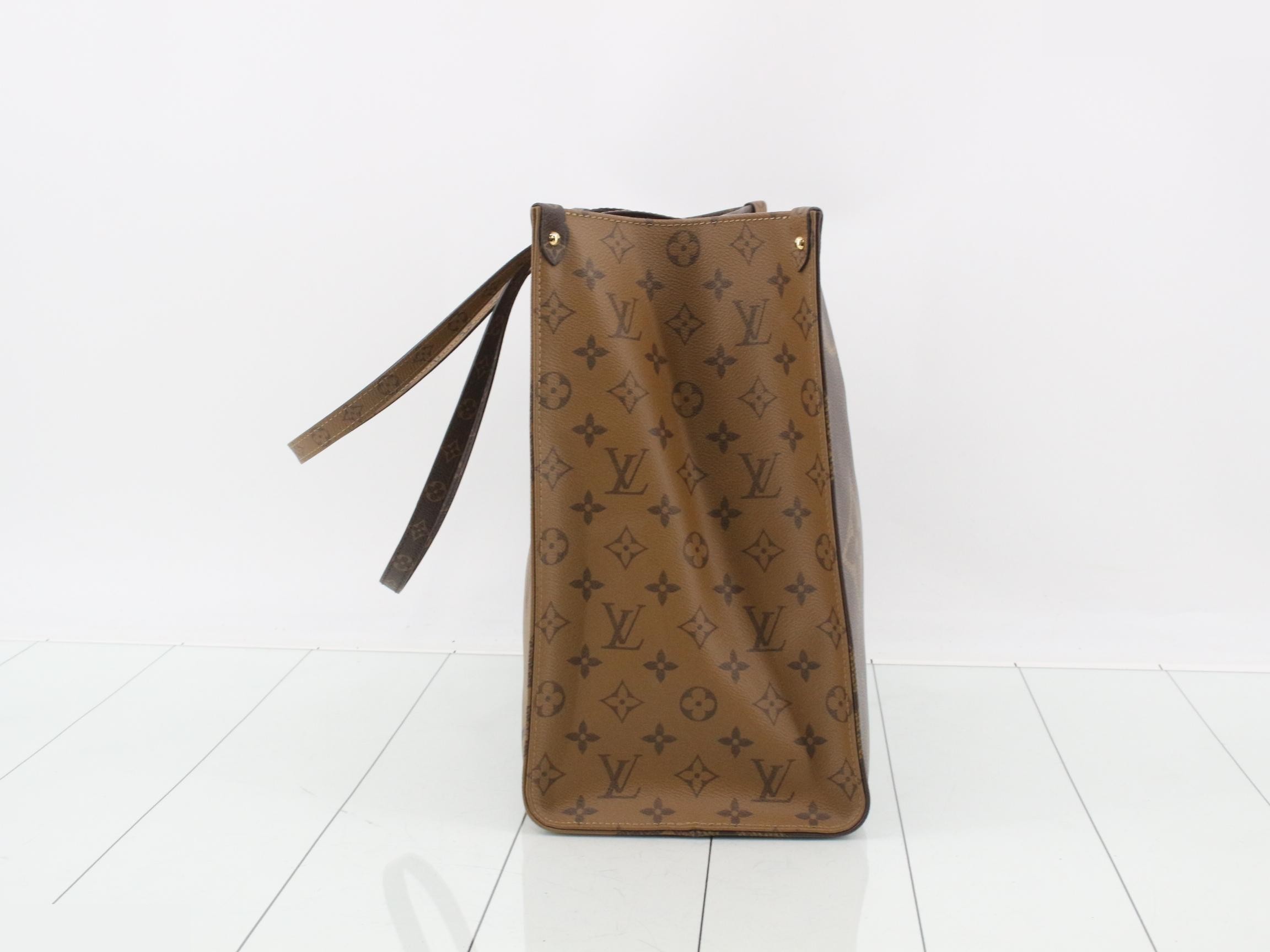 Monogram Giant Reverse OnTheGo GM 2-Way Tote Bag — view 4