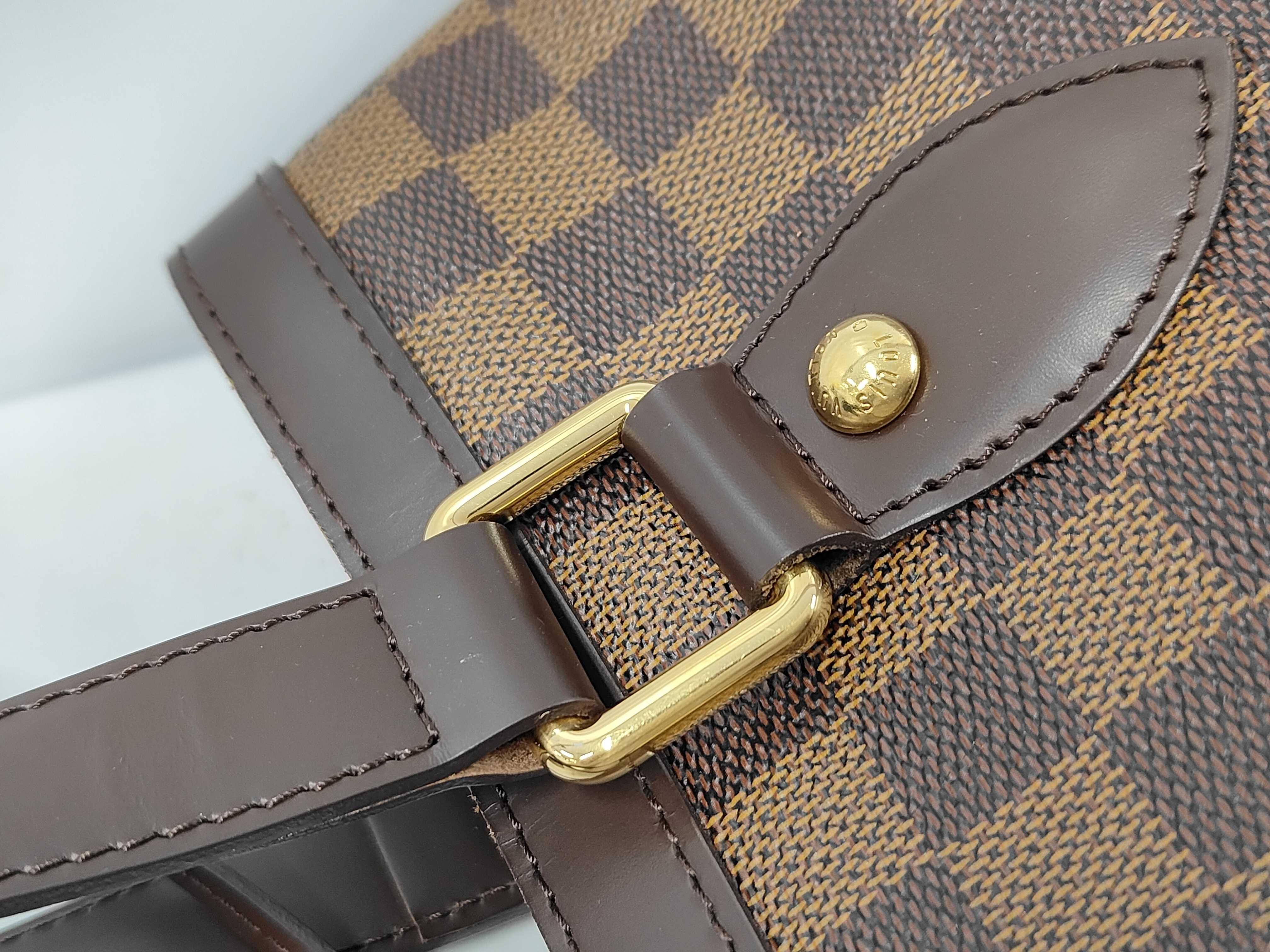 LV Damier AR0146 Handbag — view 6