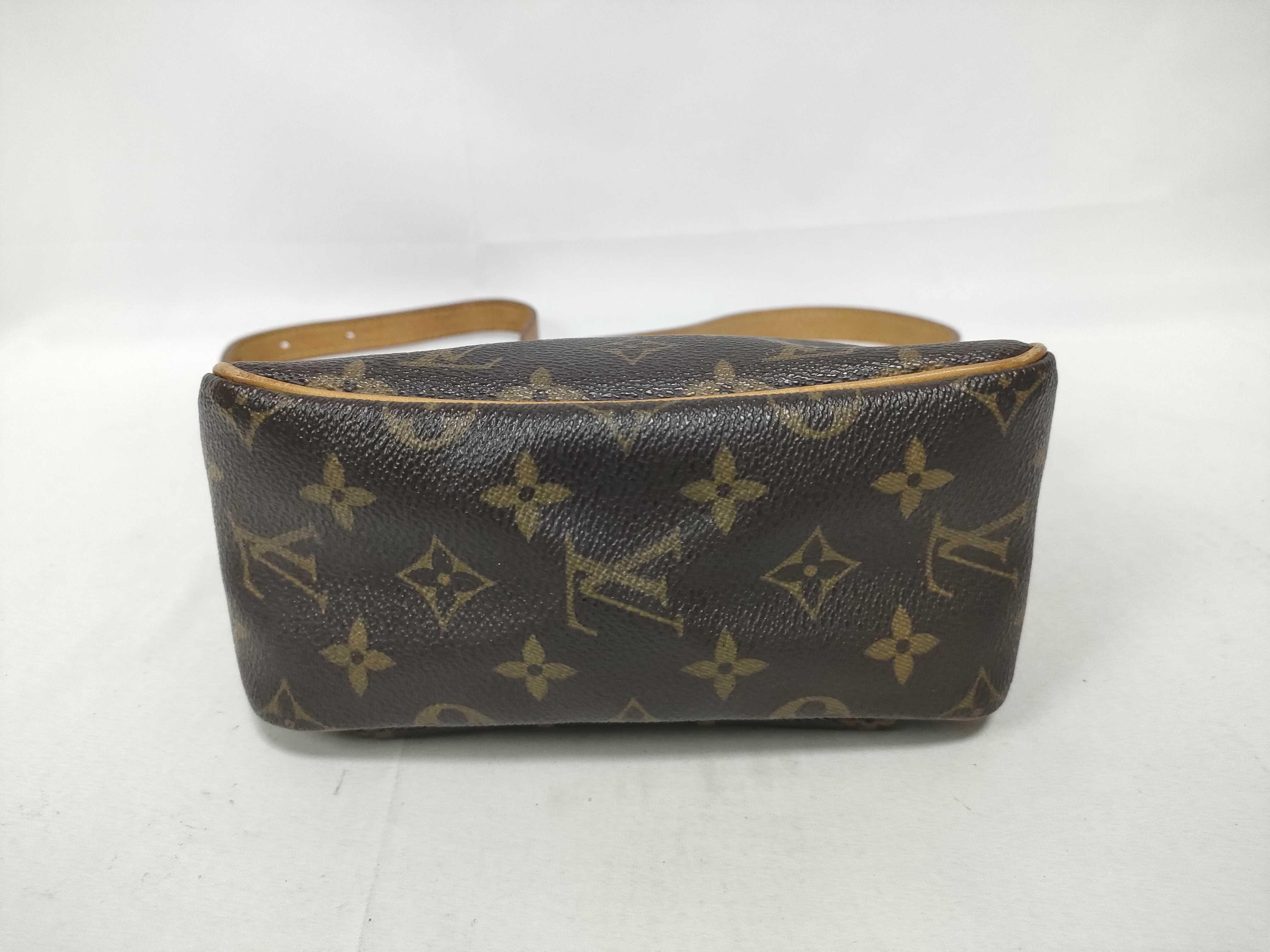 Monogram Louis Vuitton Monogram Viva Cite PM M51165 Shoulder Bag — view 3