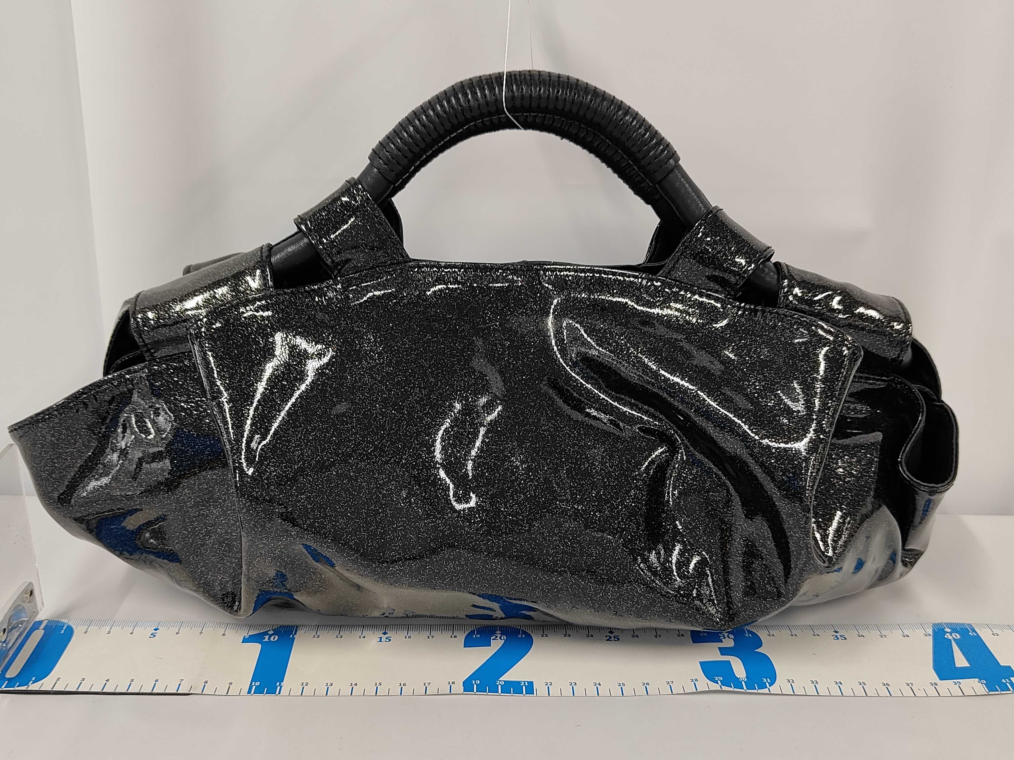 handbag — view 2