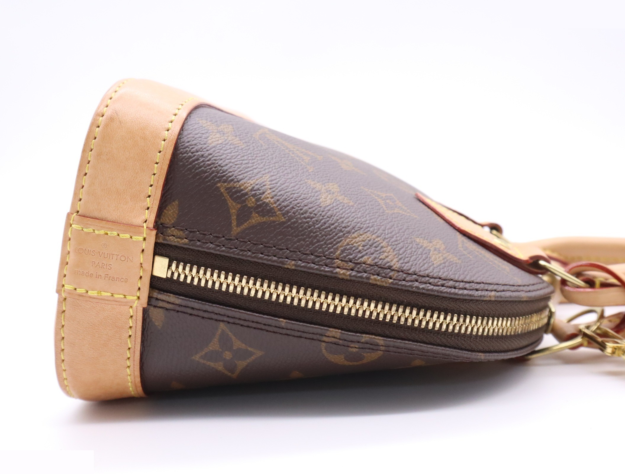 Alma BB (Shoulder strap, padlock, 2 keys, clochette, and dust bag included) — view 5