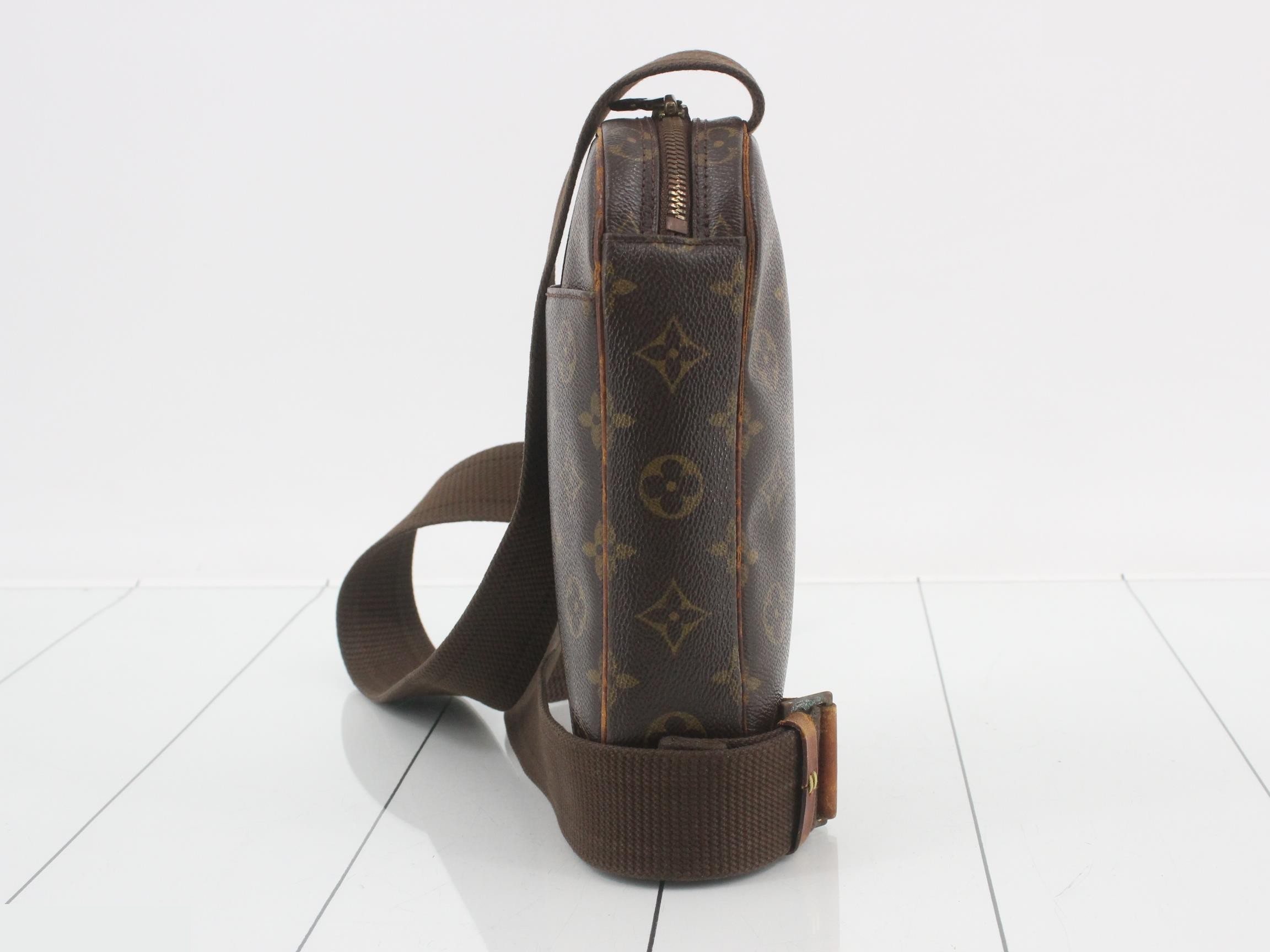 Pochette Gange — view 3