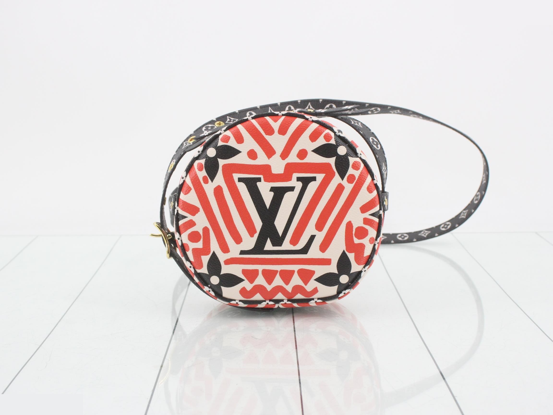 LV Graffiti (Bag) - Shoulder Bag — view 2