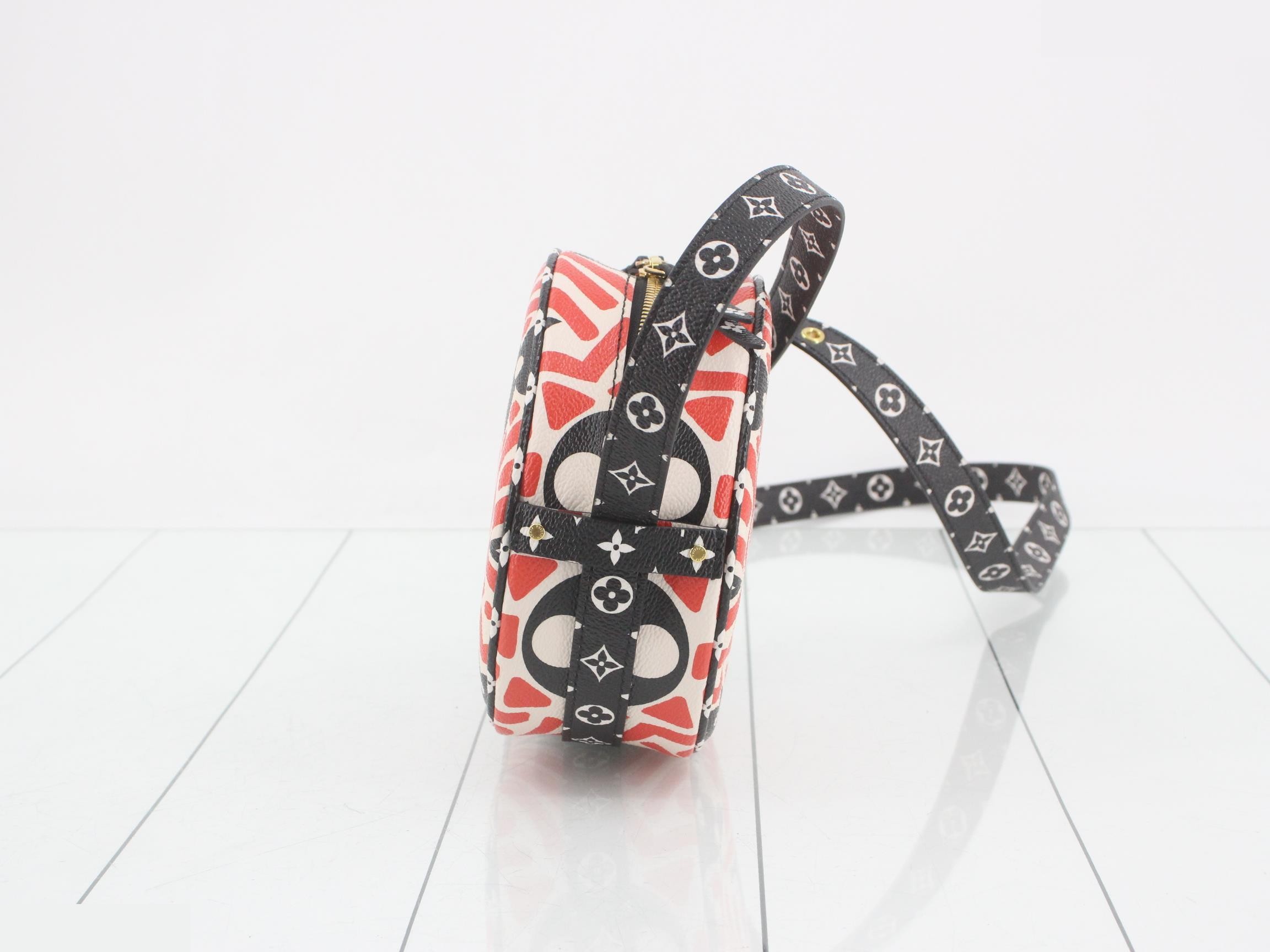 LV Graffiti (Bag) - Shoulder Bag — view 4