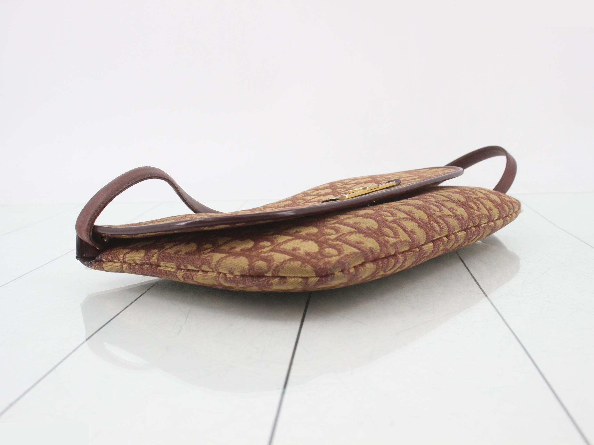 Trotter Vintage Shoulder Bag — view 5