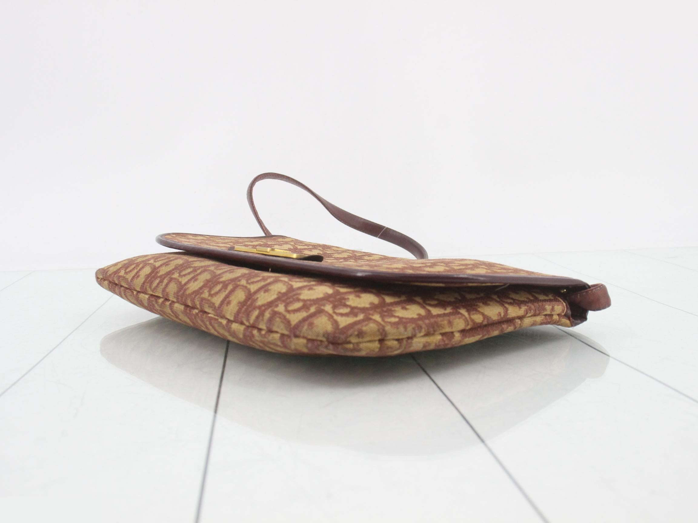 Trotter Vintage Shoulder Bag — view 6
