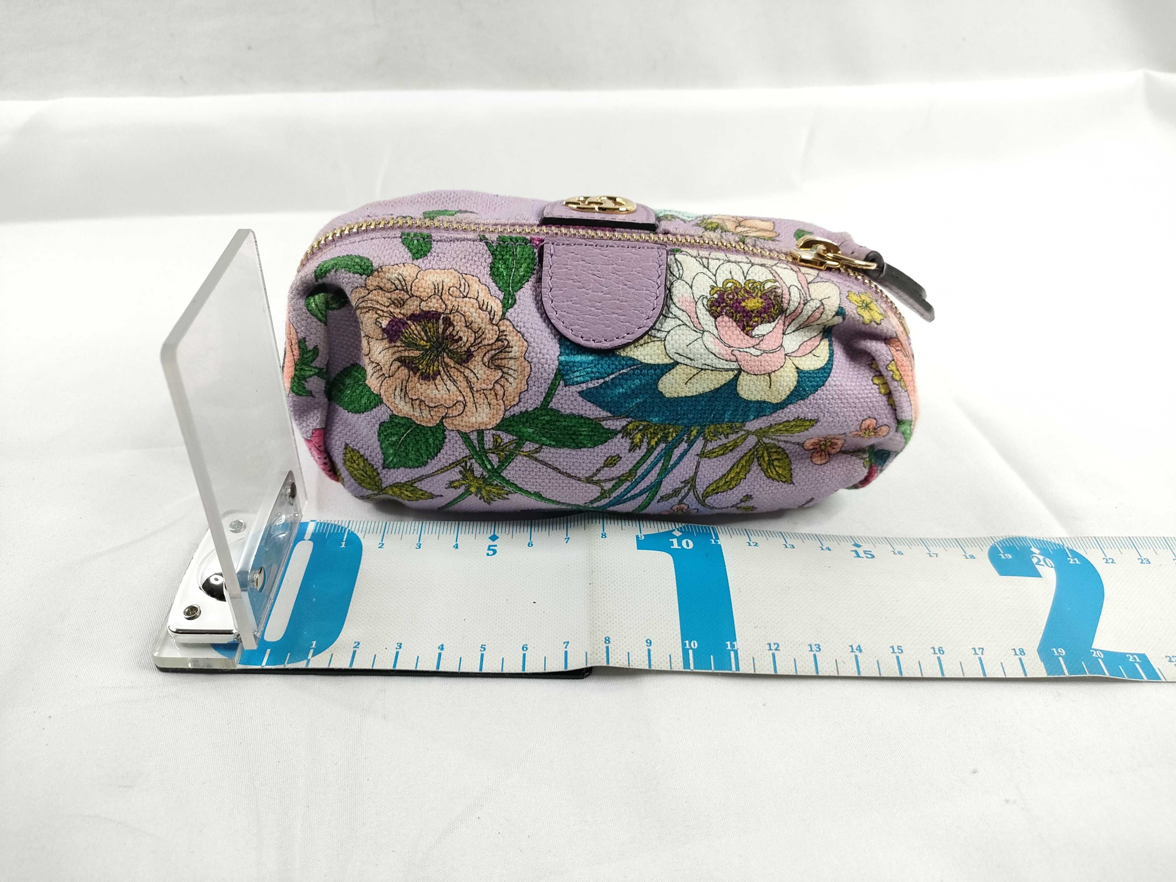 pouch — view 2