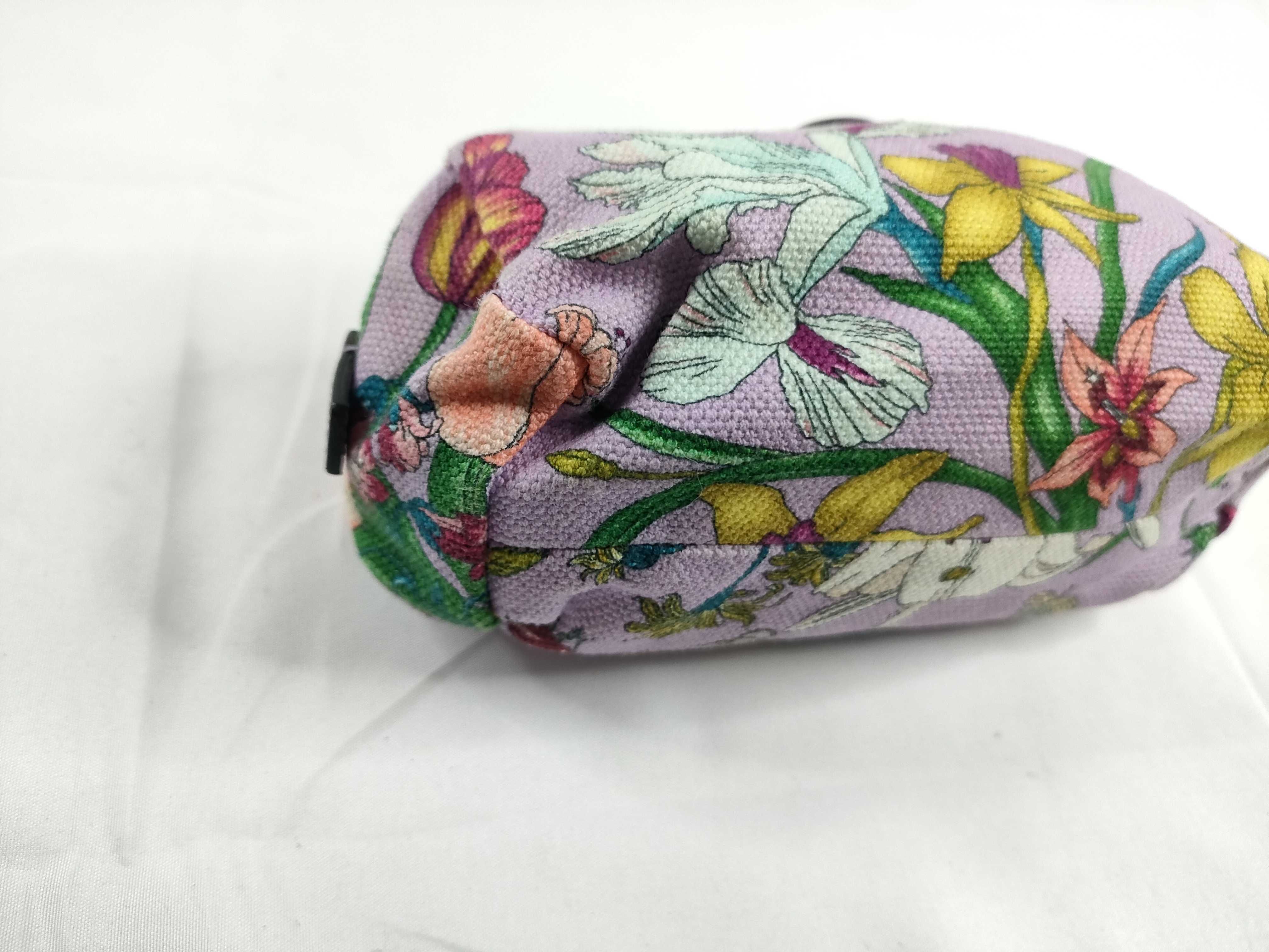 pouch — view 3