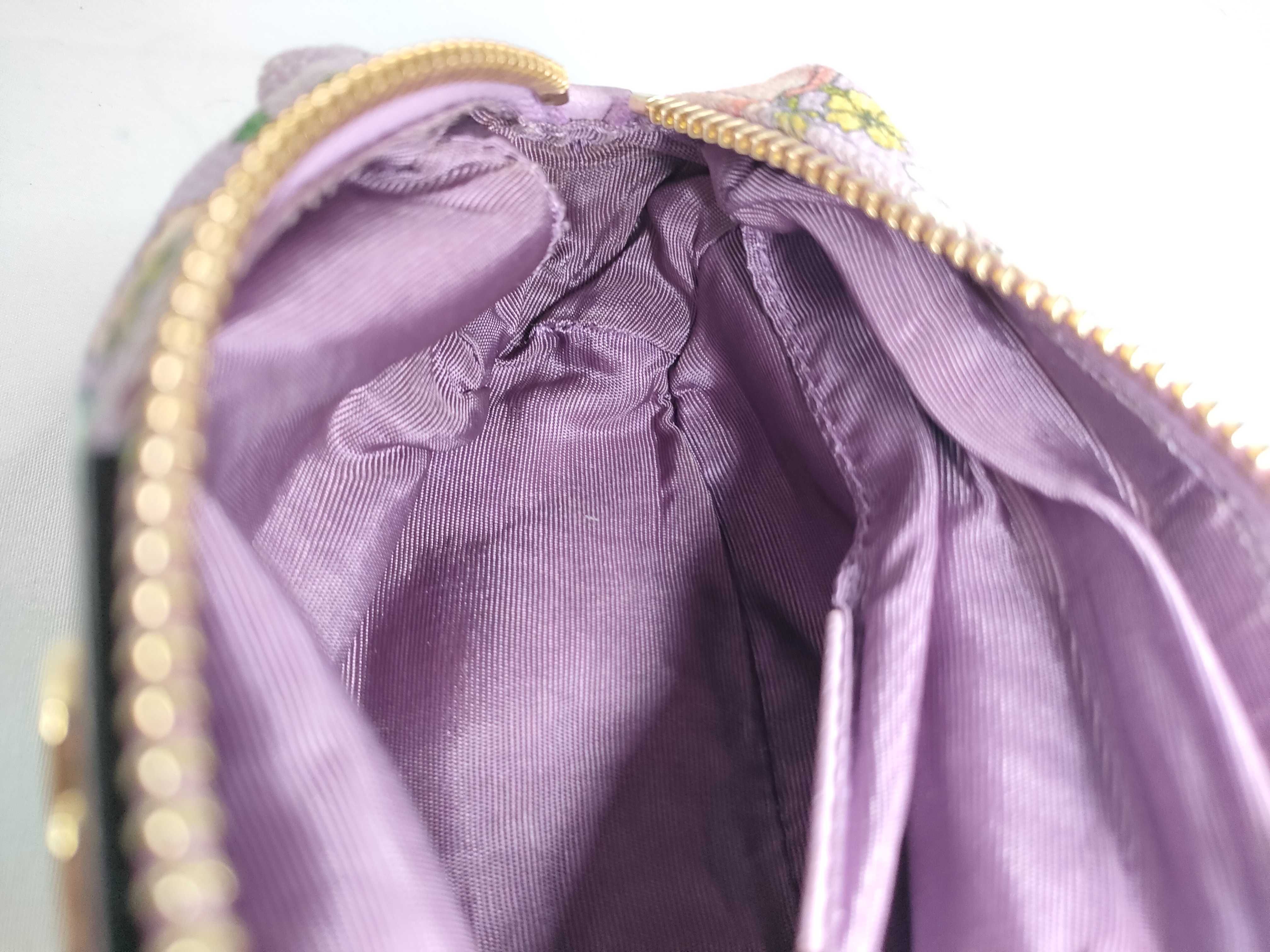 pouch — view 8