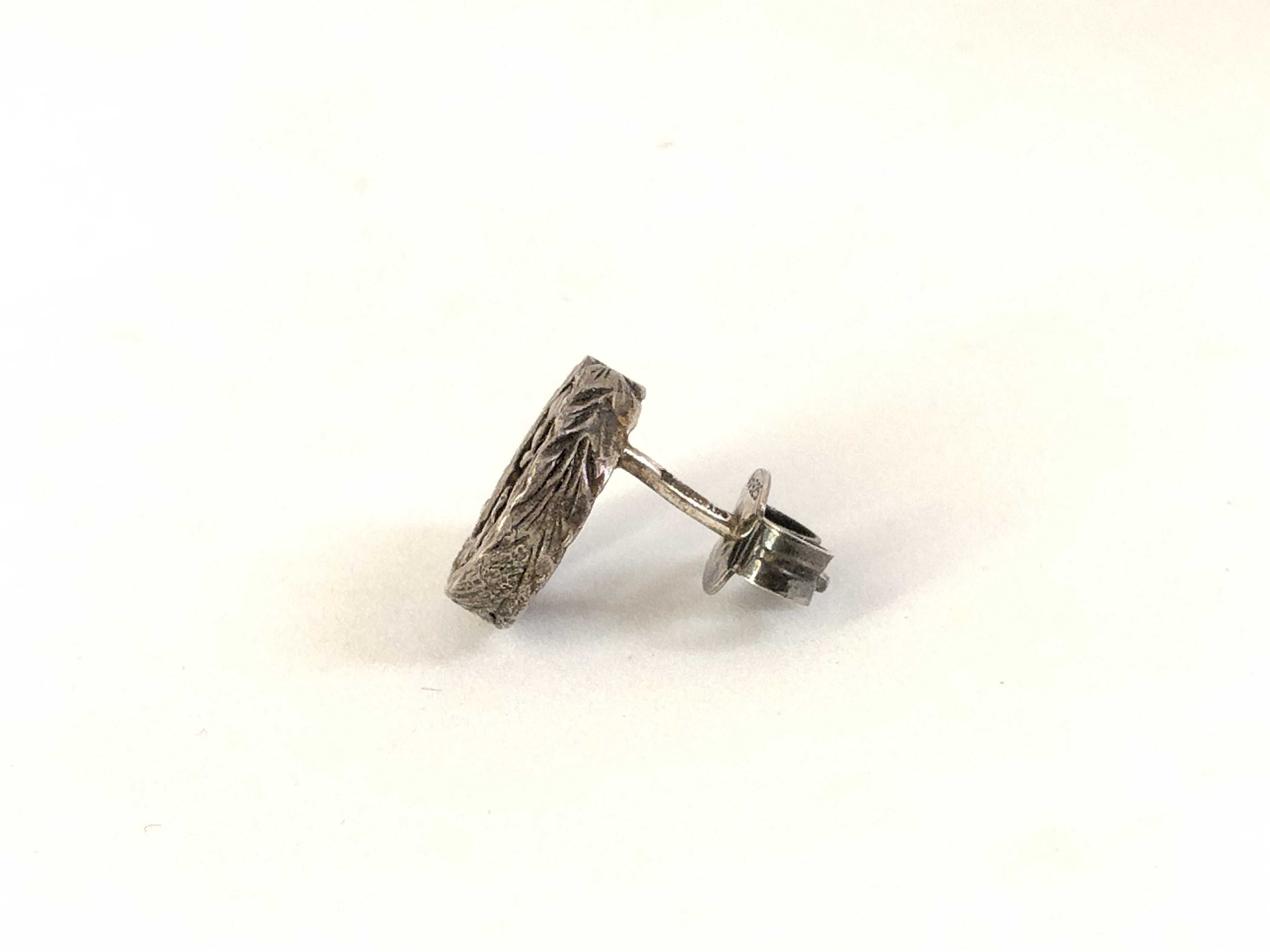 earring (single earring) — view 4