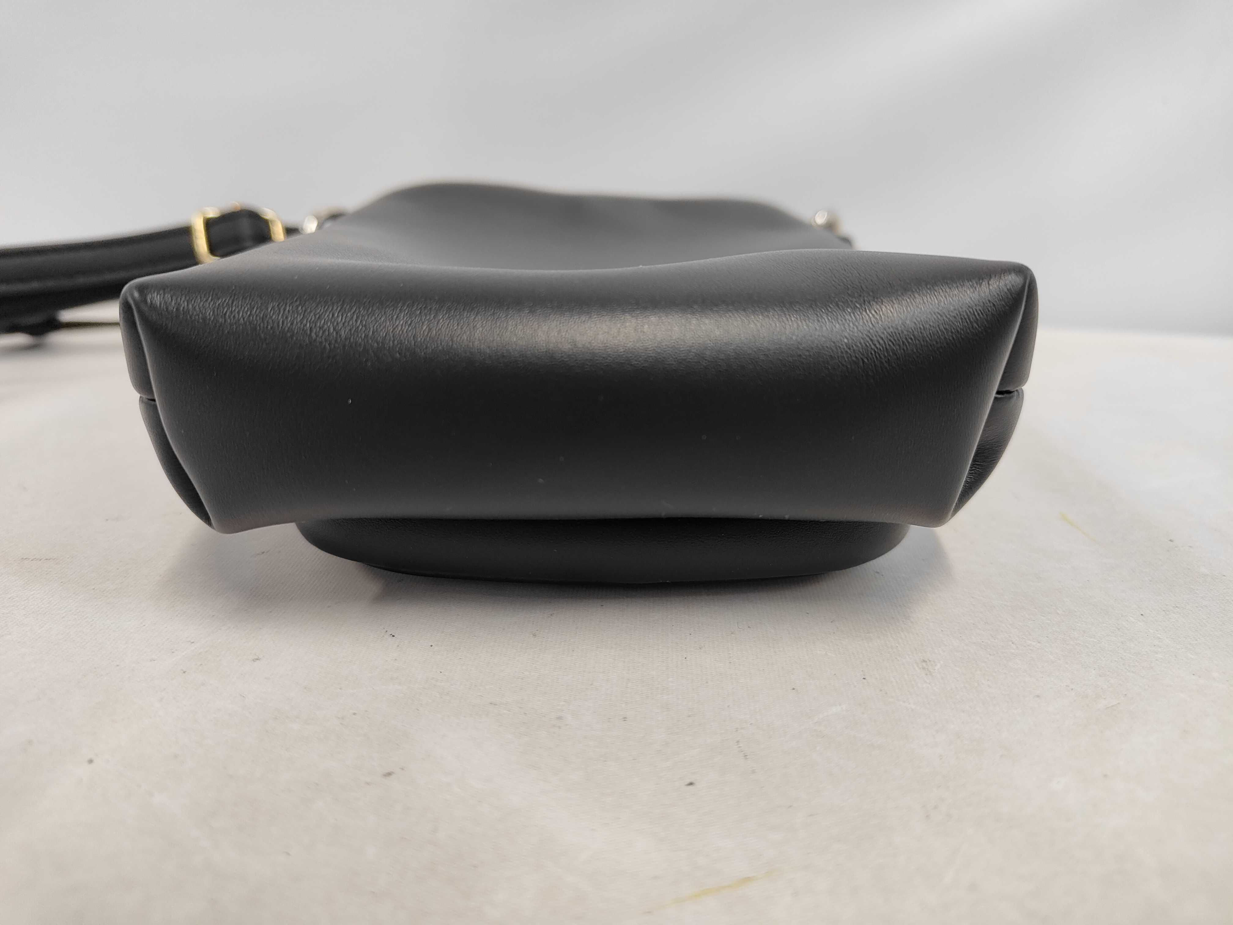 Leather x Re-Nylon 2ZH155 Shoulder Bag Black Shoulder Bag — view 4