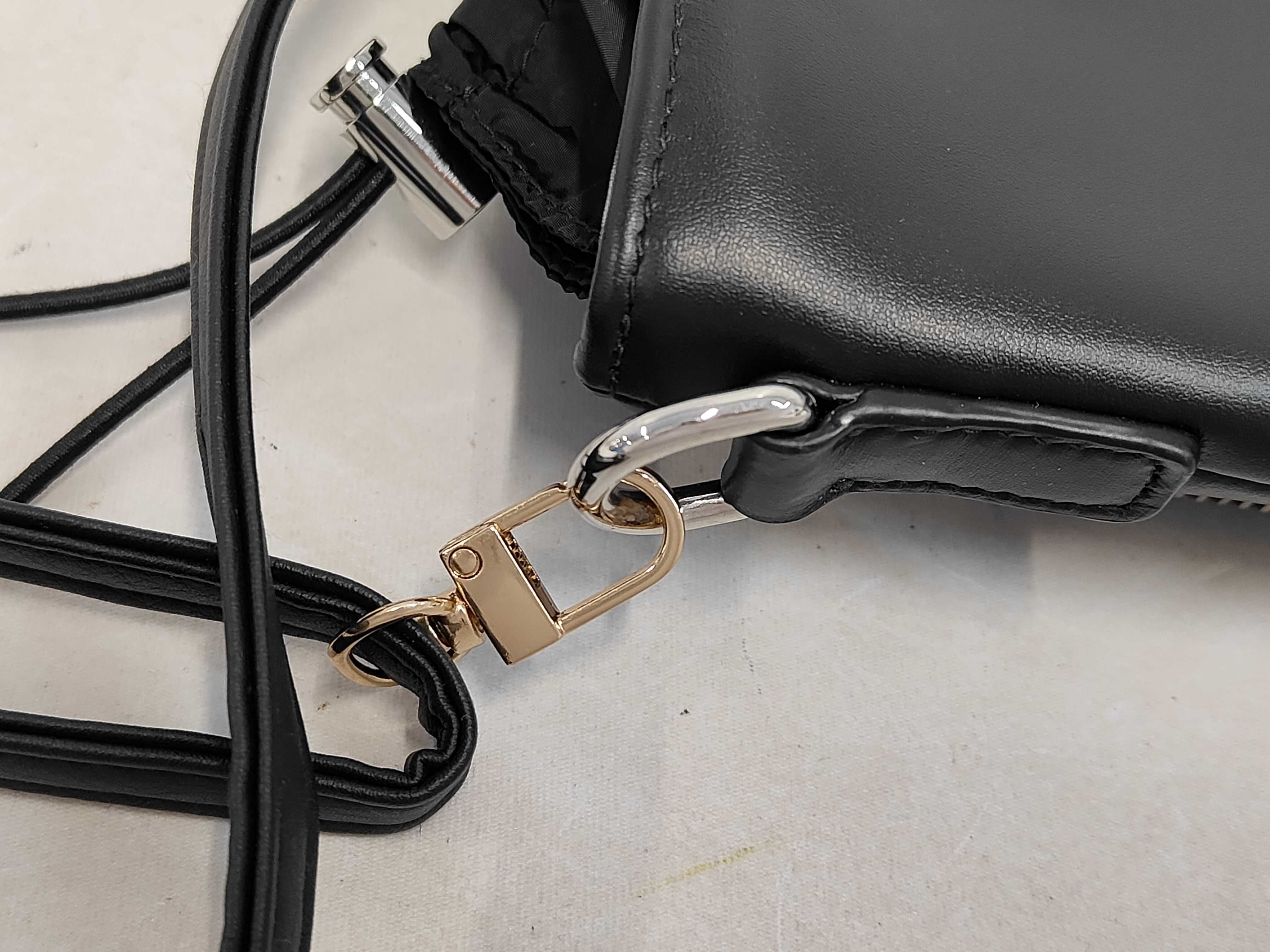 Leather x Re-Nylon 2ZH155 Shoulder Bag Black Shoulder Bag — view 6