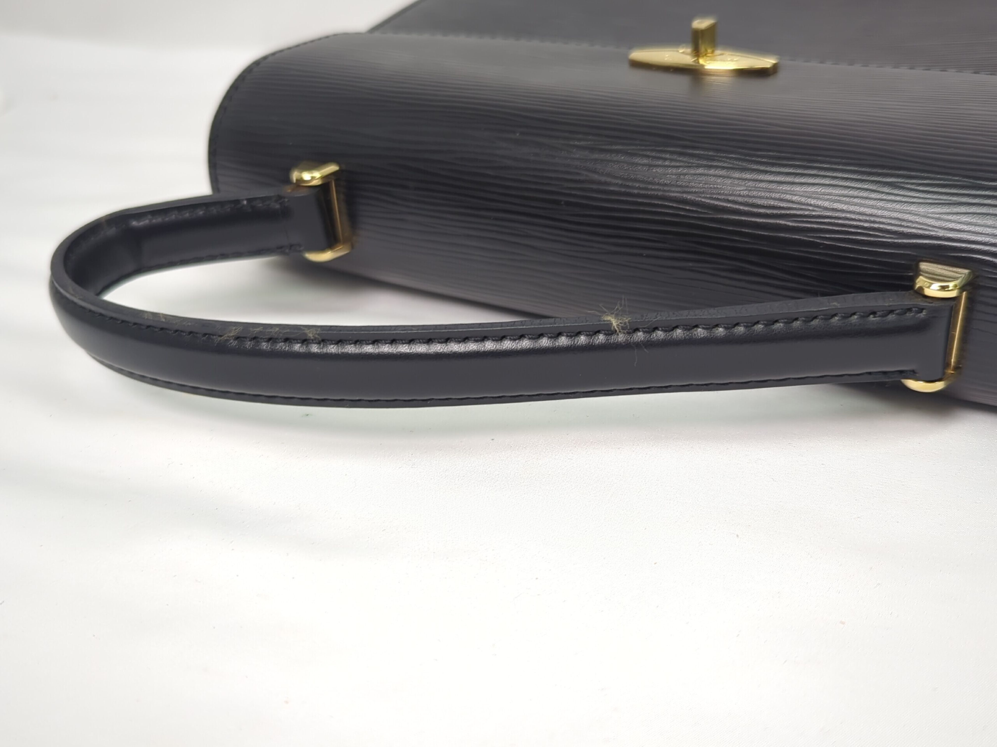 M52377 Epi Malzerbes Handbag — view 8