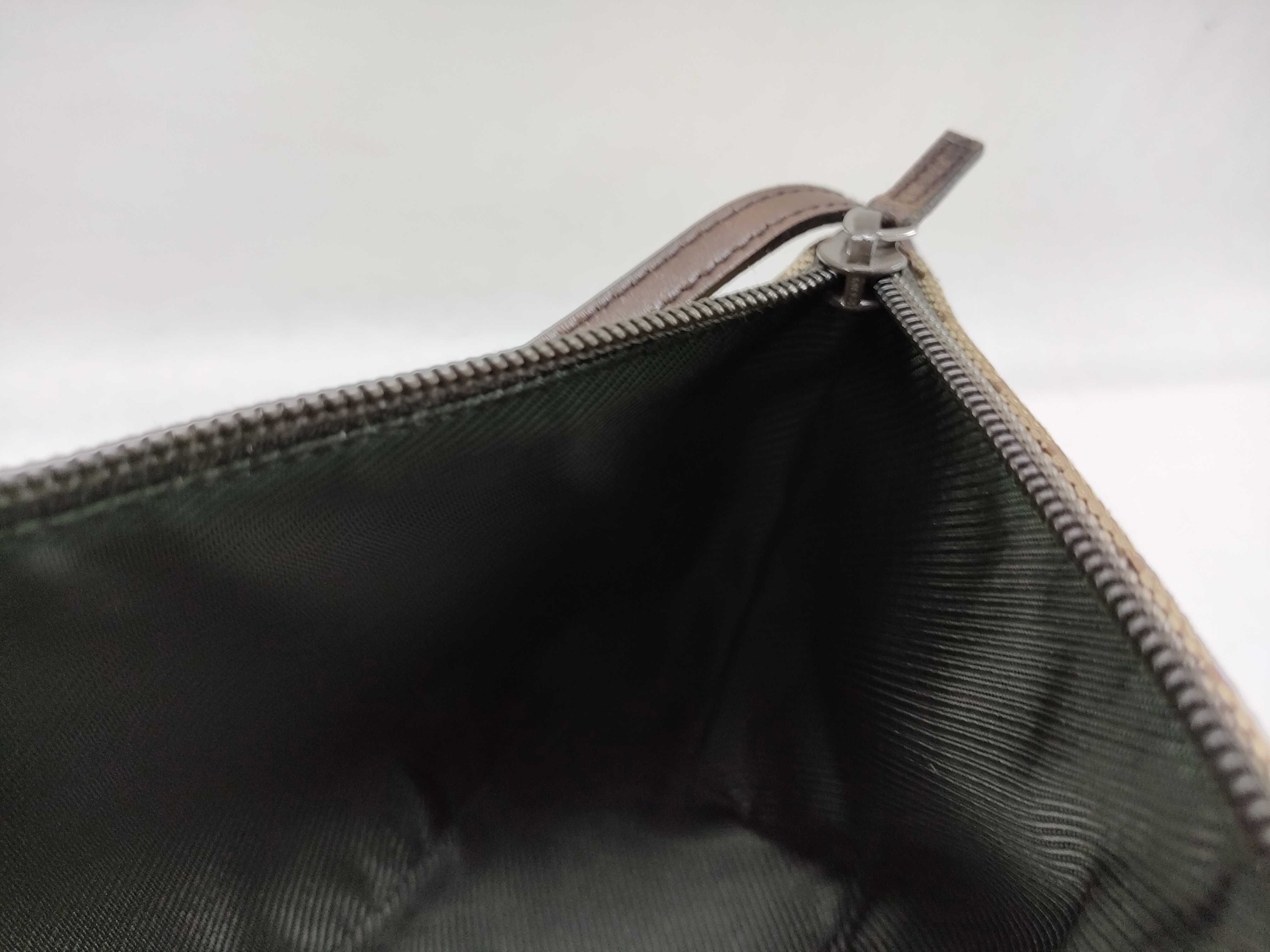 GG Canvas Accessory Pouch Handbag — view 9