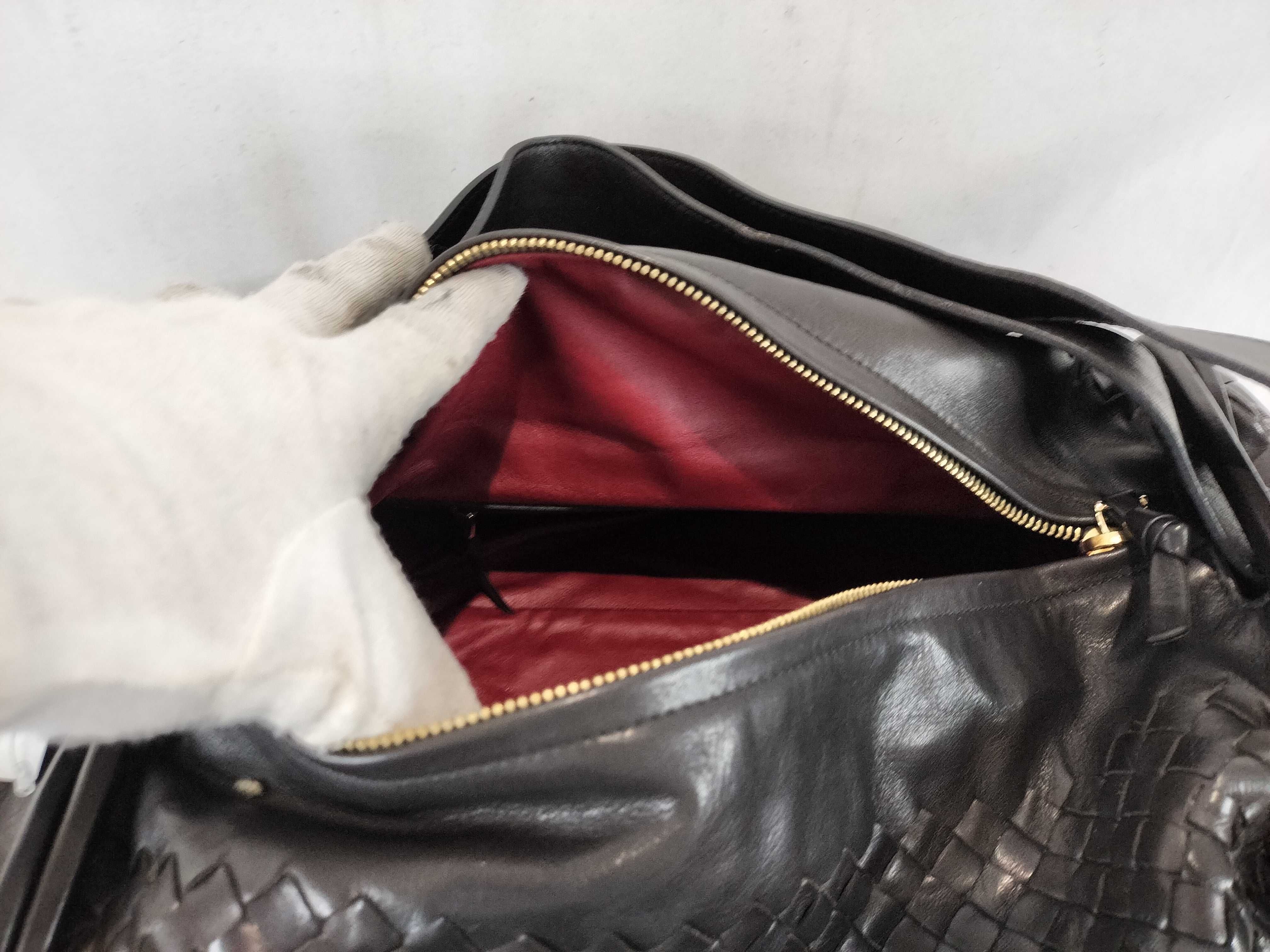 Intrecciato Boston Bag Limited Edition Handbag — view 9