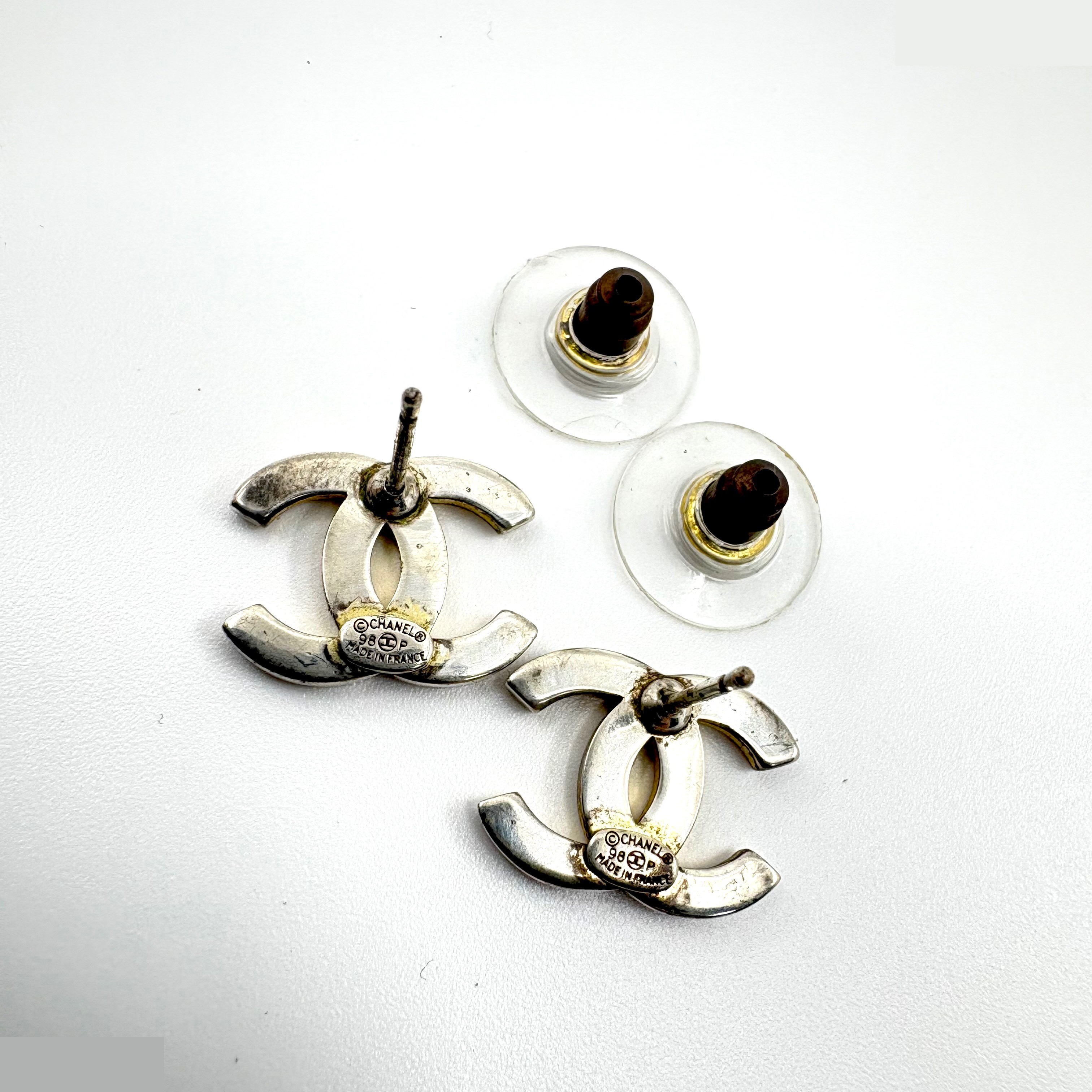 Icon Series 98P (Precious Metal) - Earrings — view 3