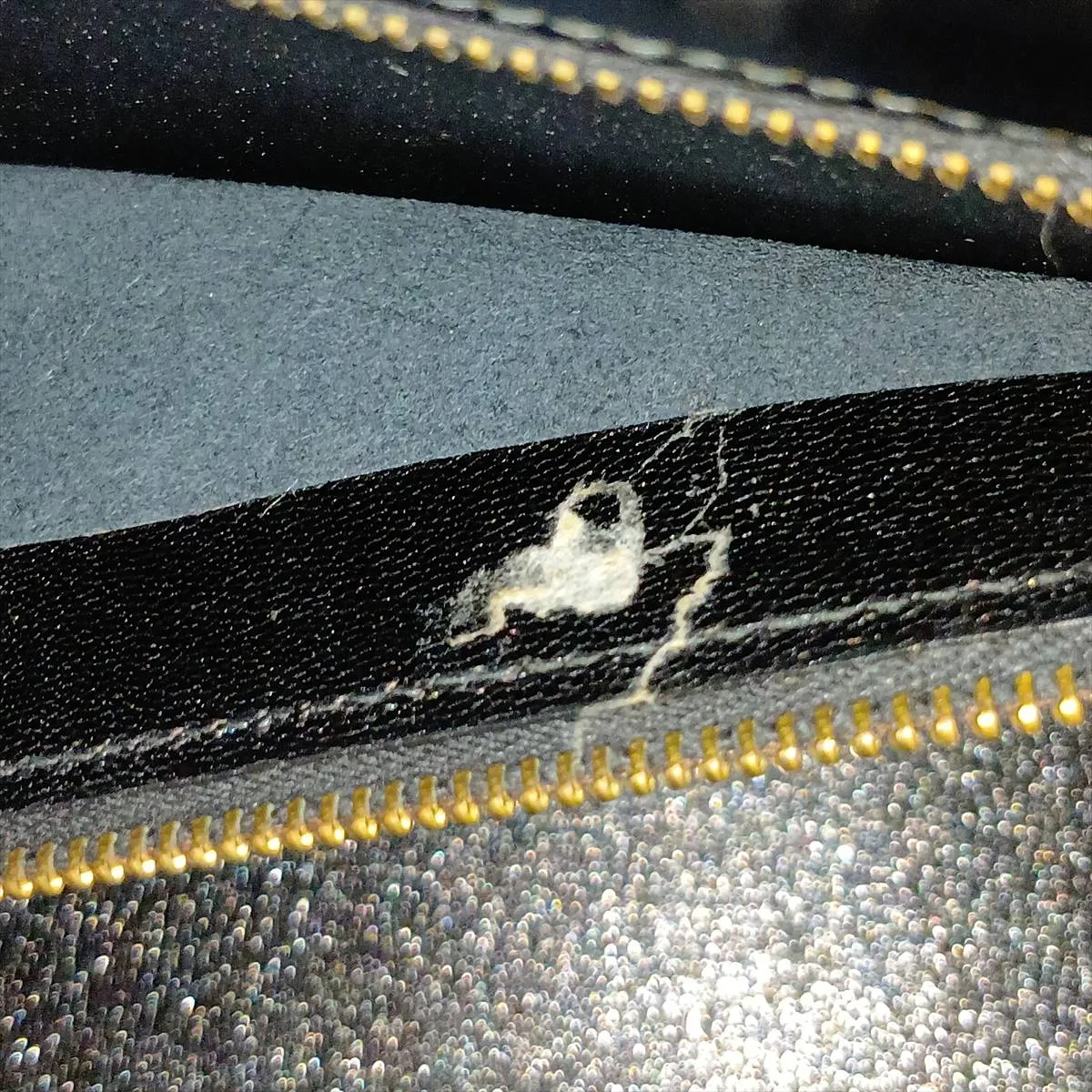 [Individually packaged] Hermes Kelly 28 Sellier Toile H x Box Calf Ecru x Black Gold Hardware J: 1980 — view 13