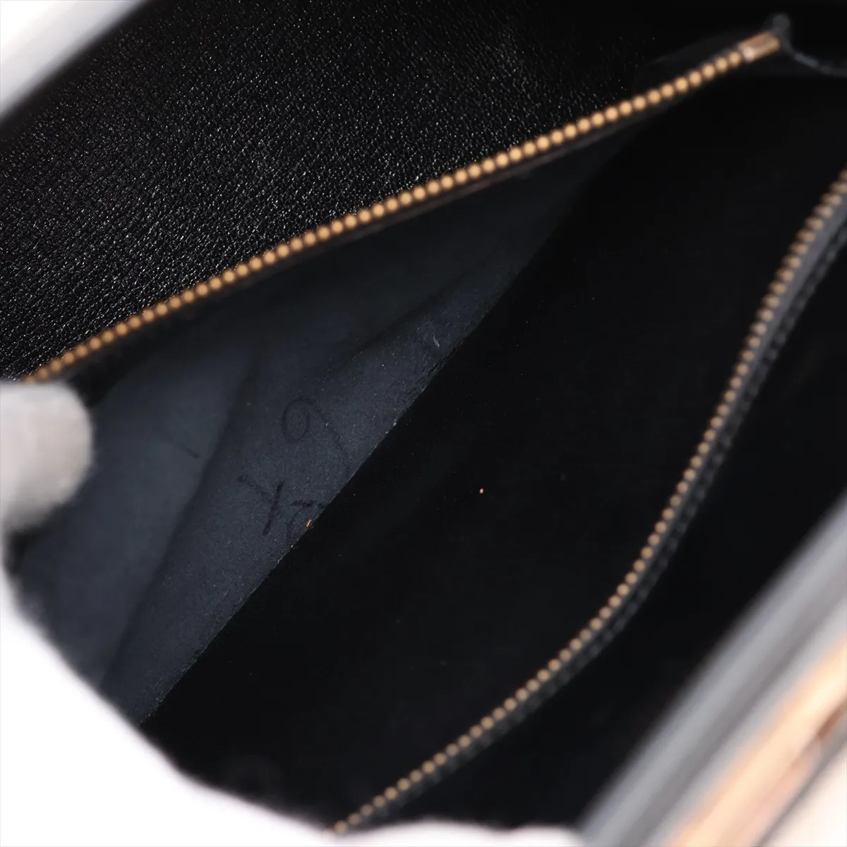 [Individually packaged] Hermes Kelly 28 Sellier Toile H x Box Calf Ecru x Black Gold Hardware J: 1980 — view 8