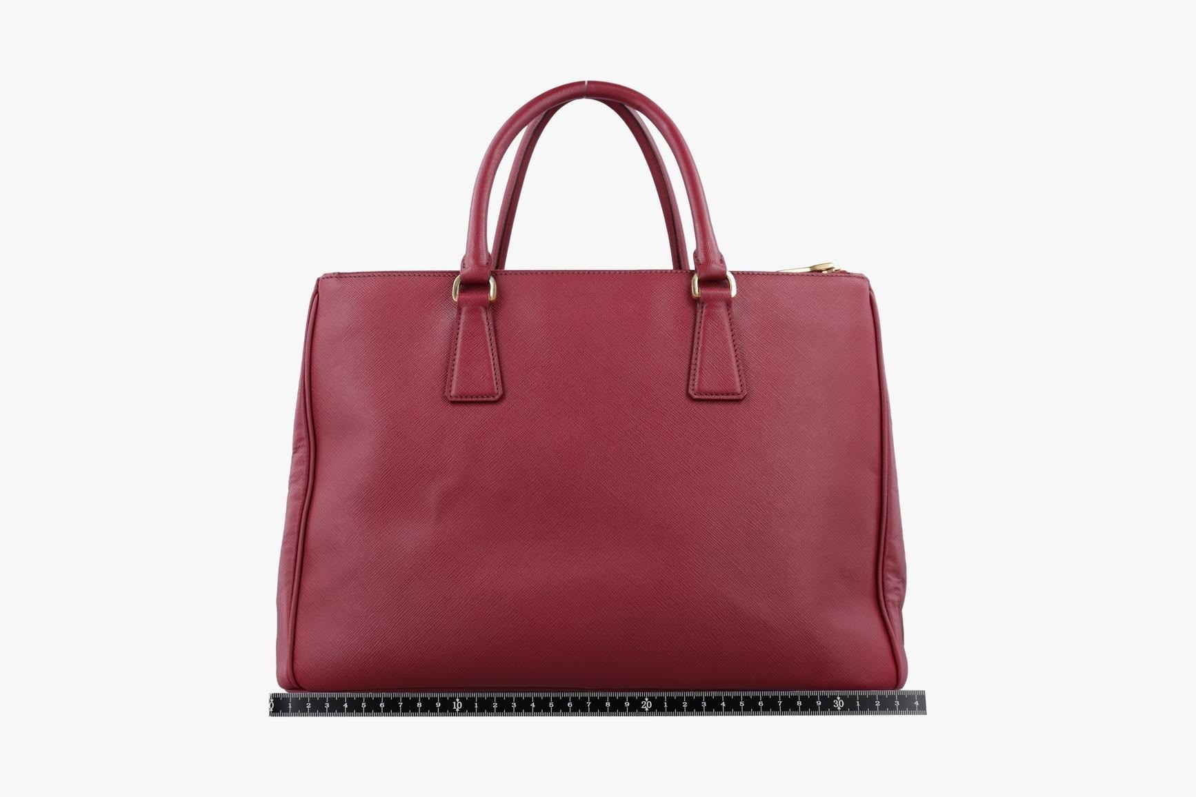 Galleria Front Pocket Saffiano Leather Red — view 2