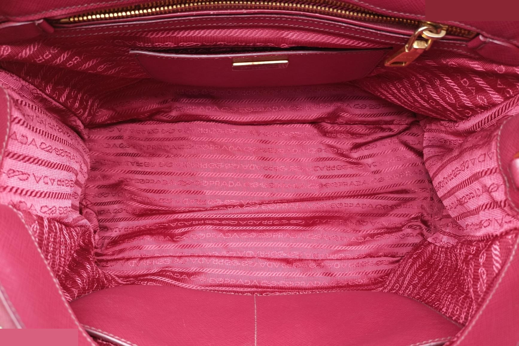 Galleria Front Pocket Saffiano Leather Red — view 6