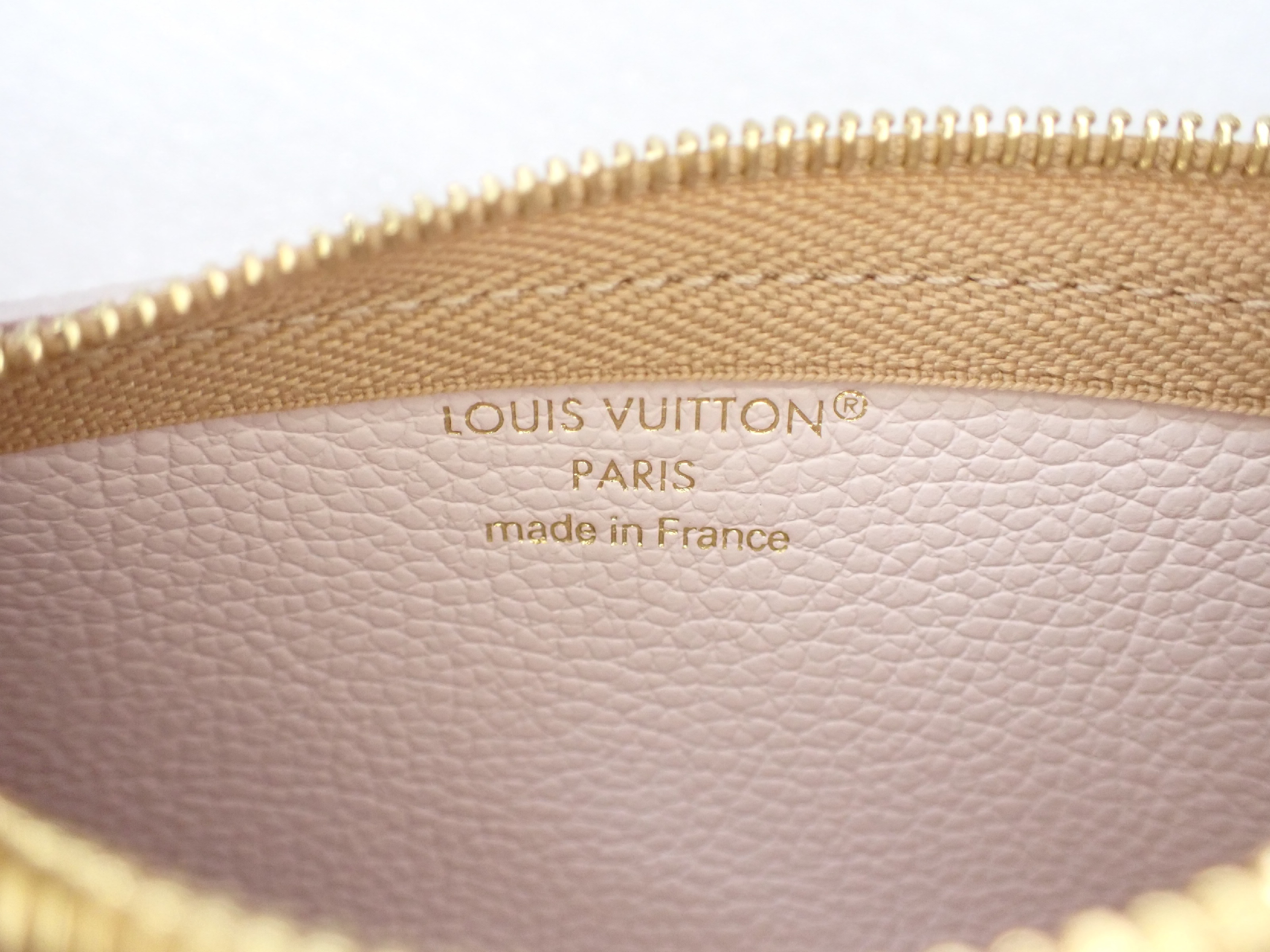 Unused Louis Vuitton M28993 Pochette Clé Monogram Empreinte Leather Light Beige Key Case Coin Case — view 7