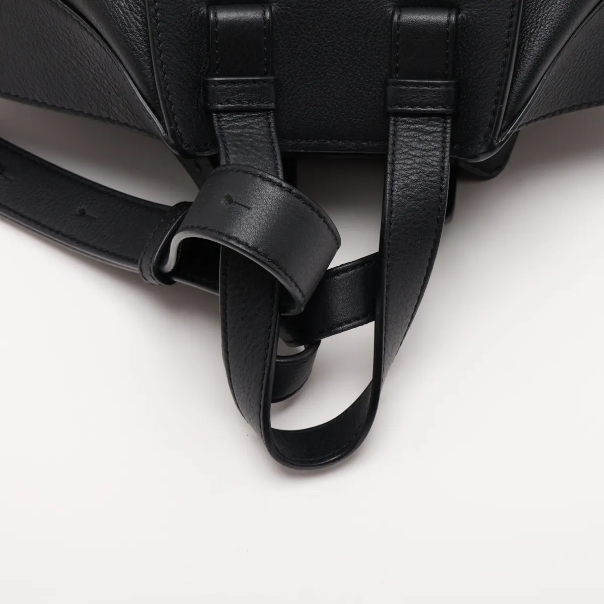 Hammock Medium Leather 2-Way Handbag, Black — view 5