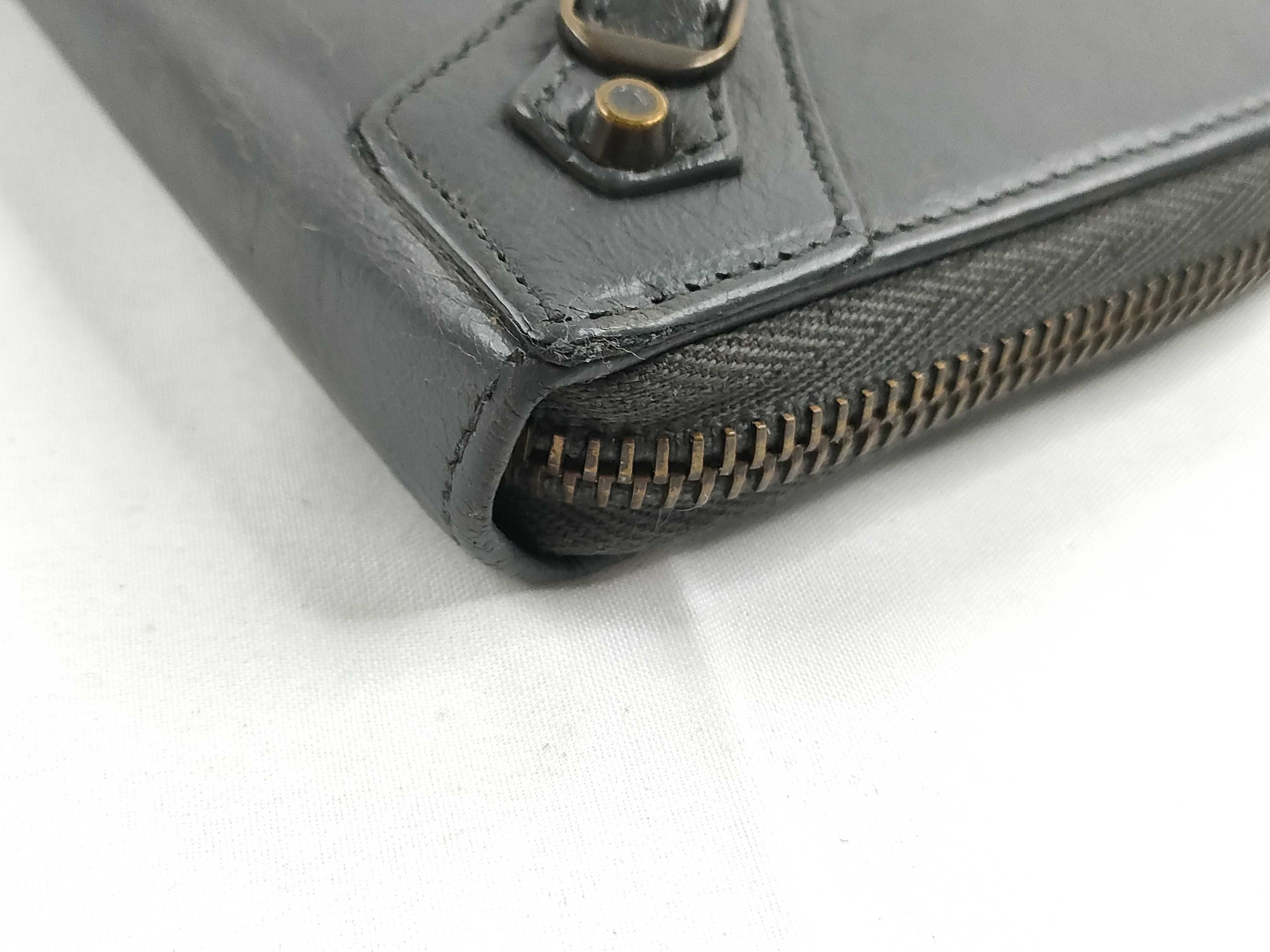 Leather Round Long Wallet Serial Number Wallet — view 3