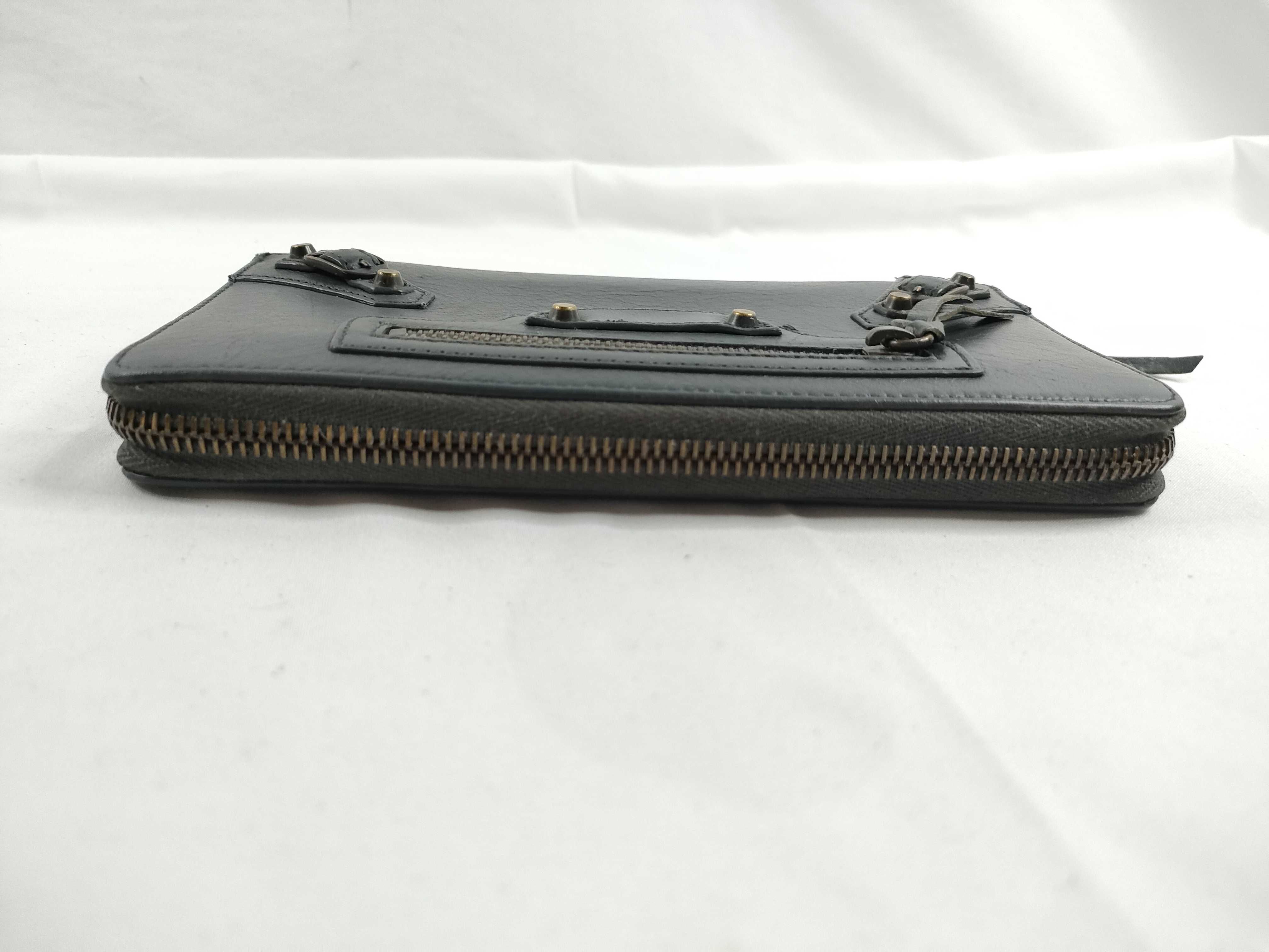 Leather Round Long Wallet Serial Number Wallet — view 6