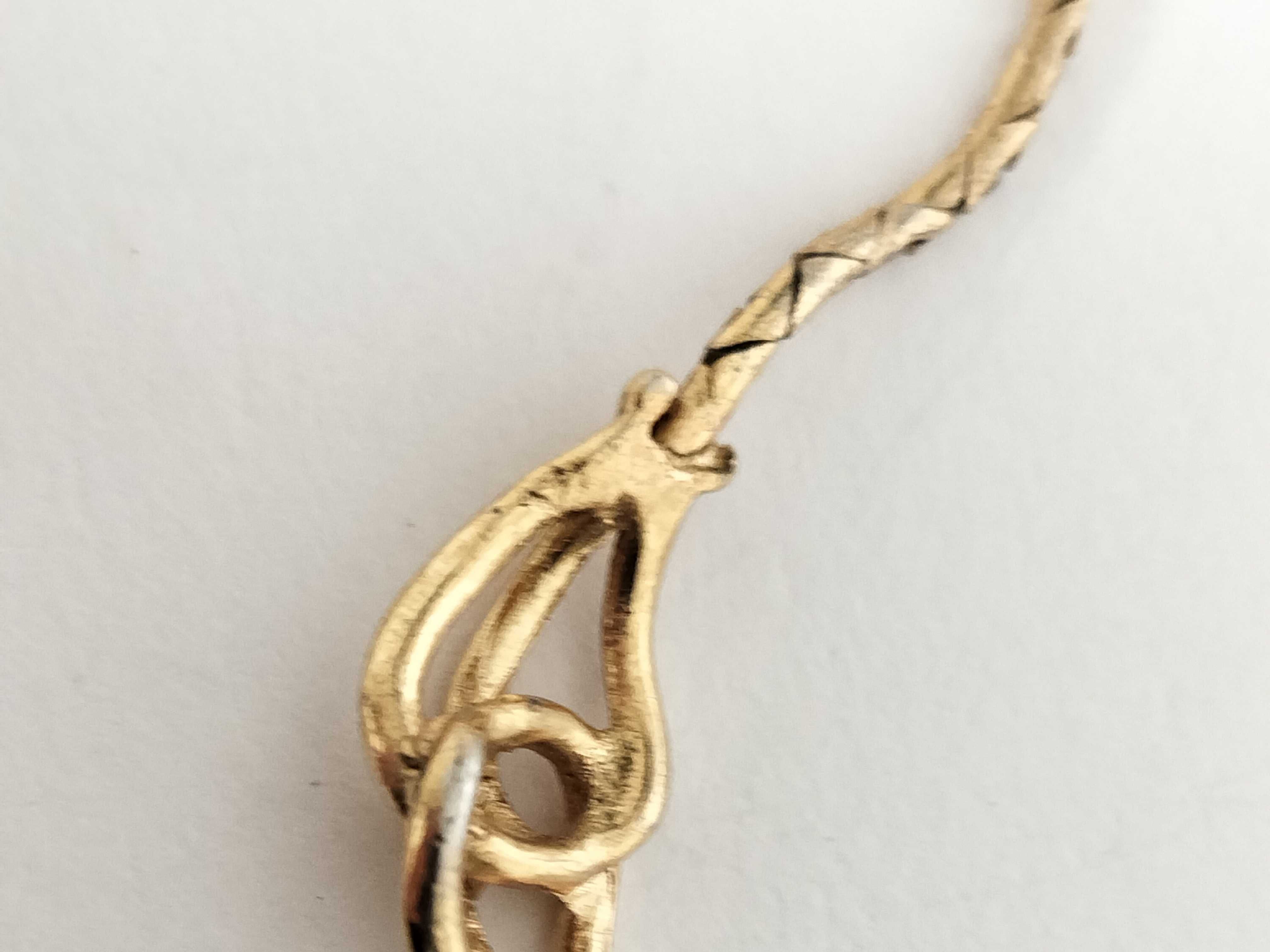 necklace — view 3