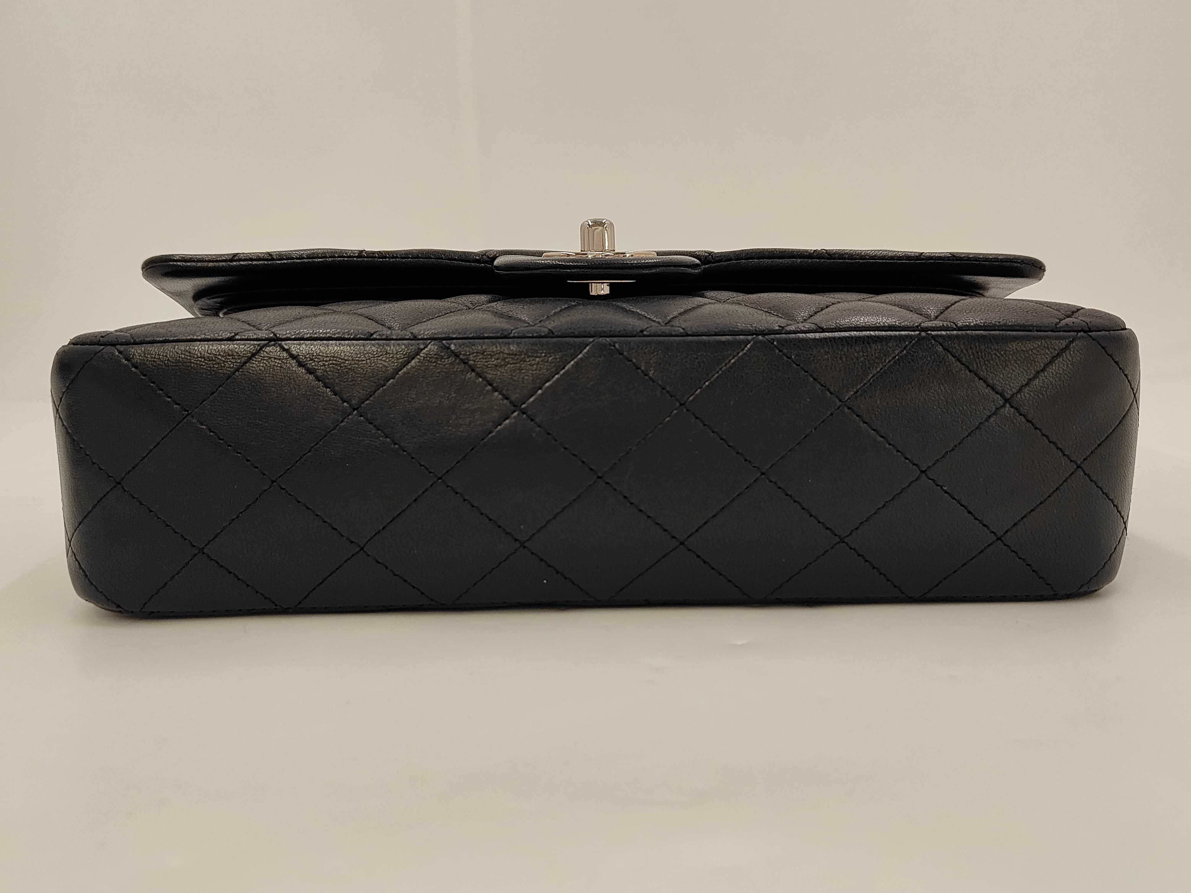 Double Flap Shoulder Bag, with seal, serial number in the 13 range. — view 3