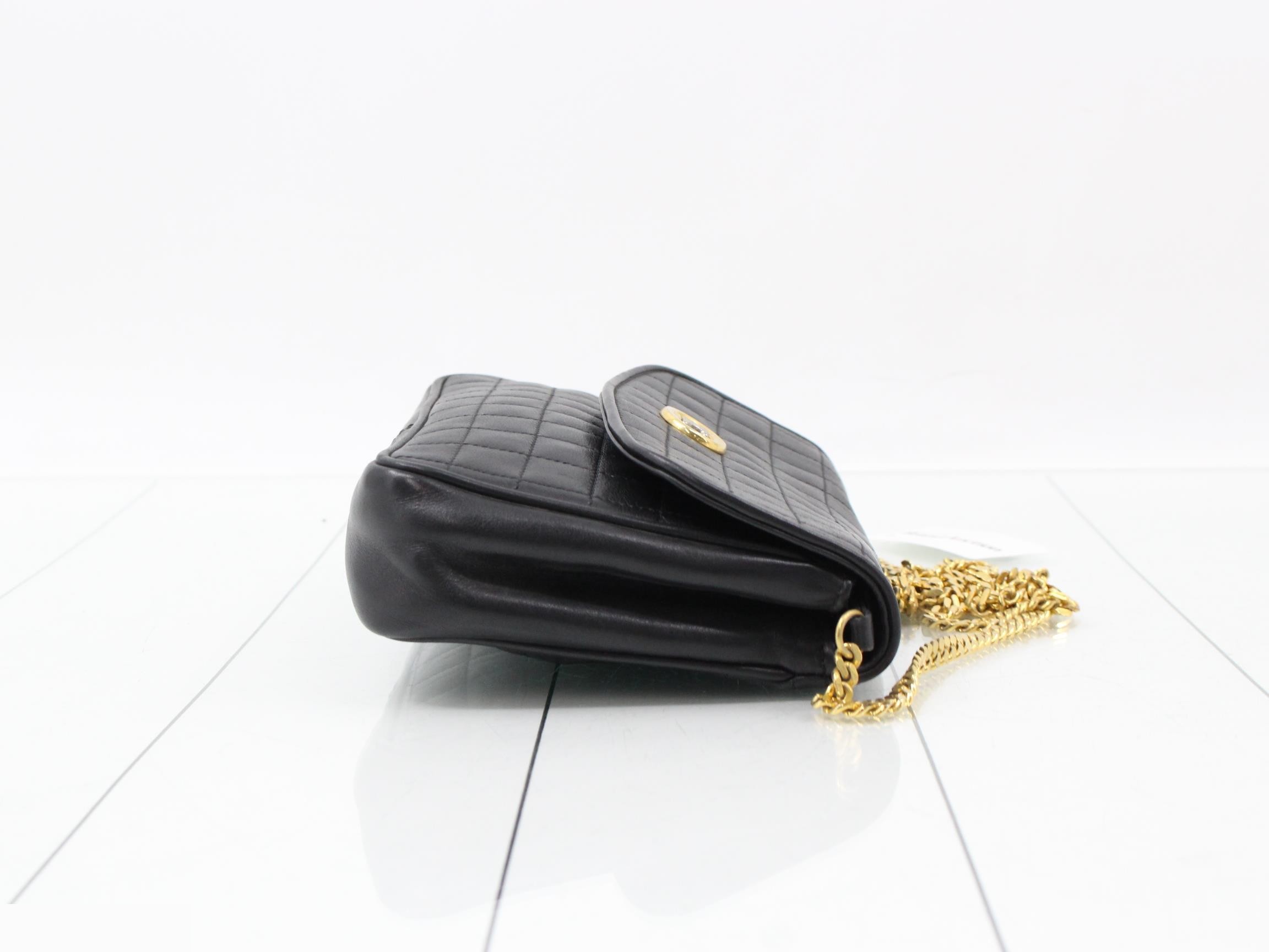 Other lines: Bags and Chain Shoulder Bags — view 3