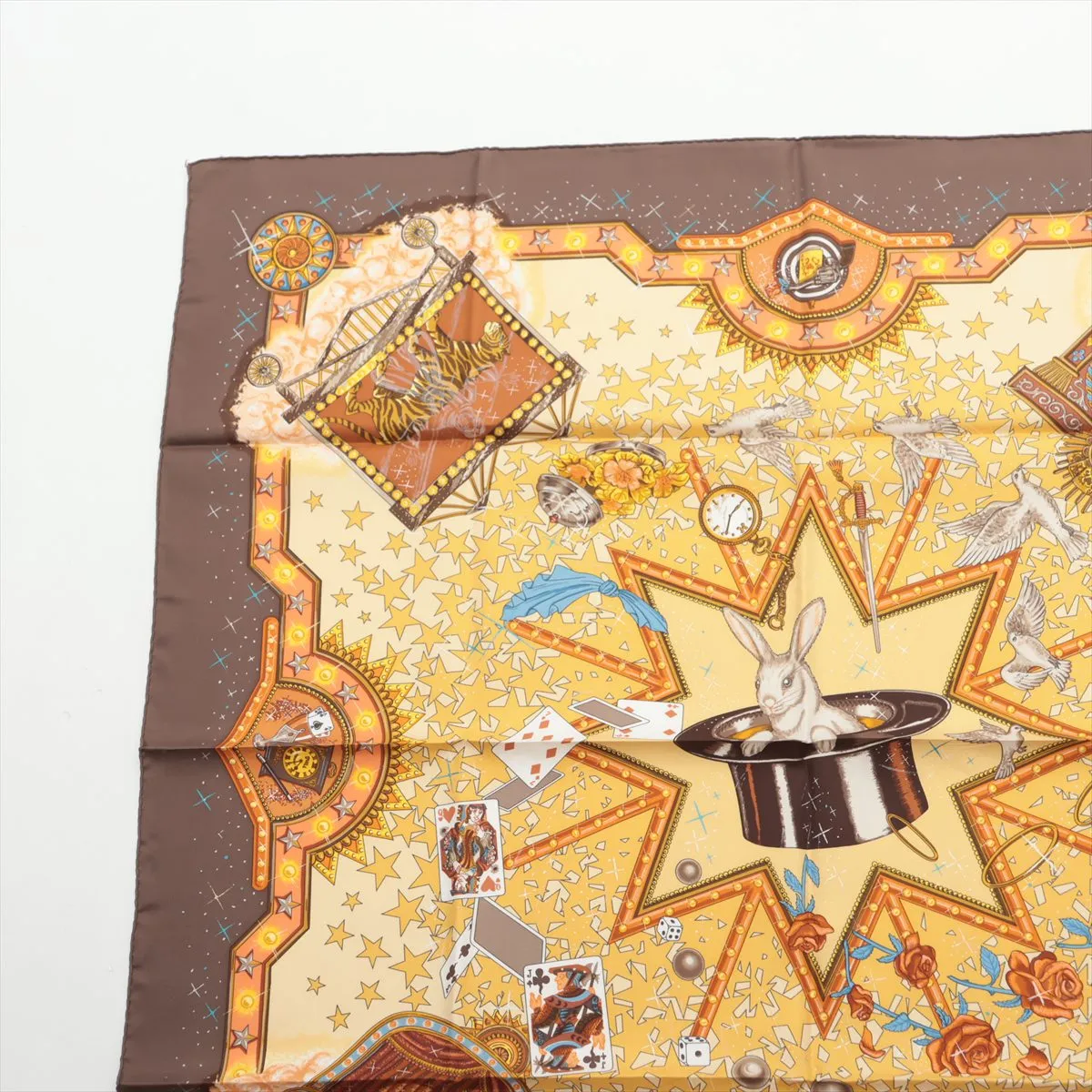 Carre 90 LA MAGIE Magic Scarf, Silk, Greige x Yellow. Has — view 2