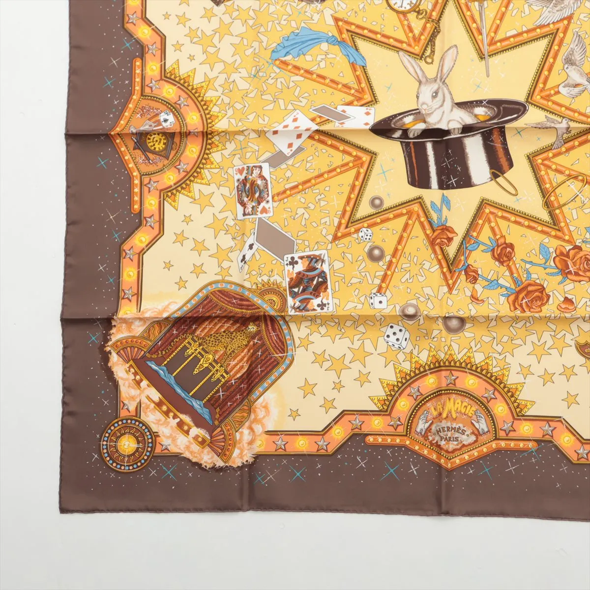 Carre 90 LA MAGIE Magic Scarf, Silk, Greige x Yellow. Has — view 5