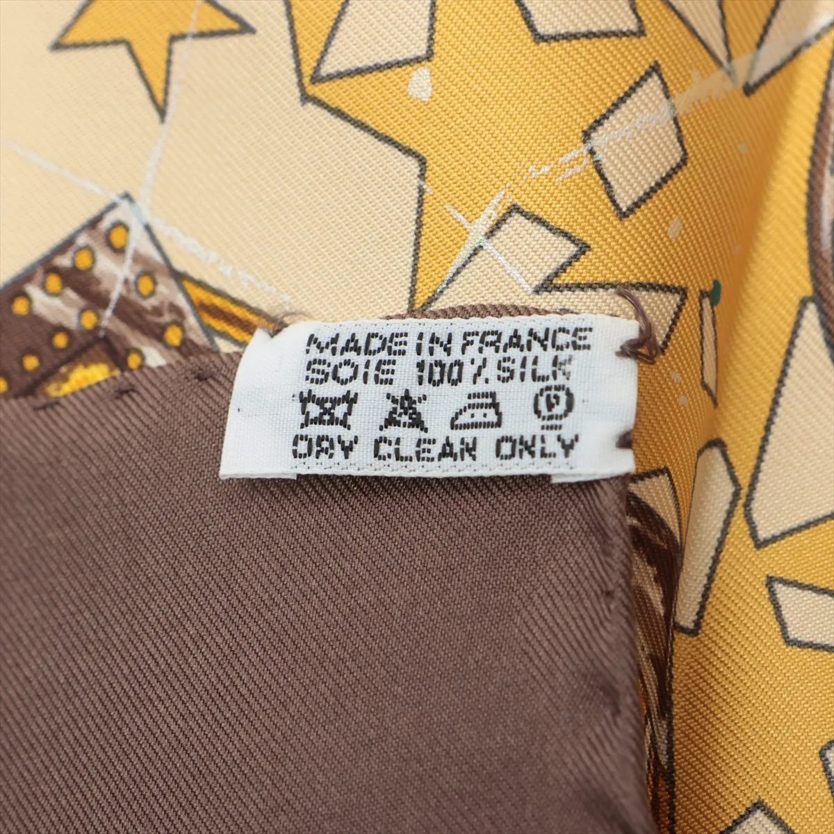 Carre 90 LA MAGIE Magic Scarf, Silk, Greige x Yellow. Has — view 6